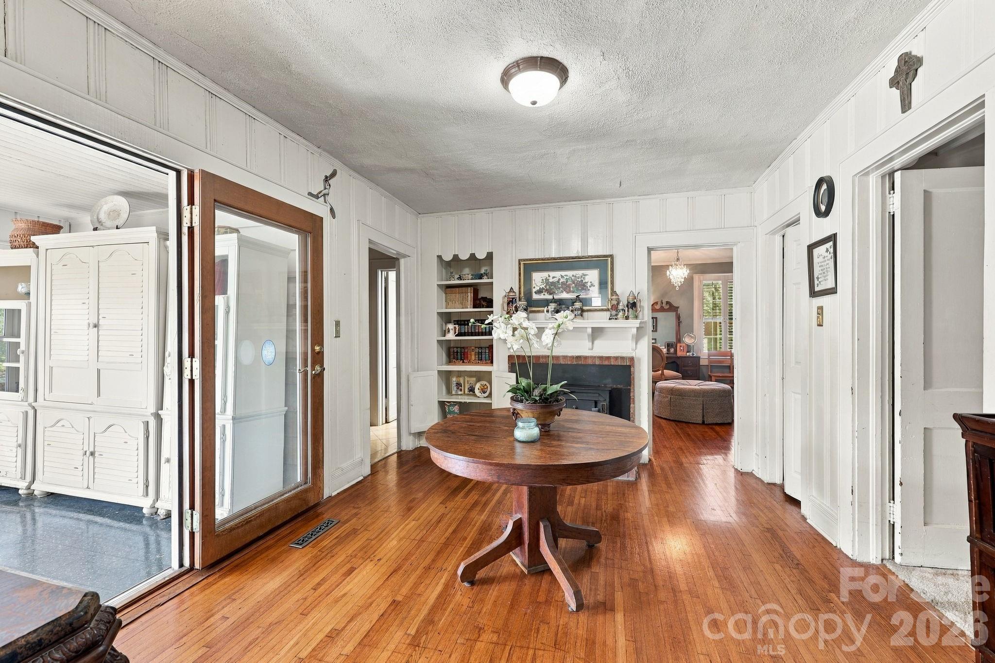 1200 Central Drive Property Photo 13