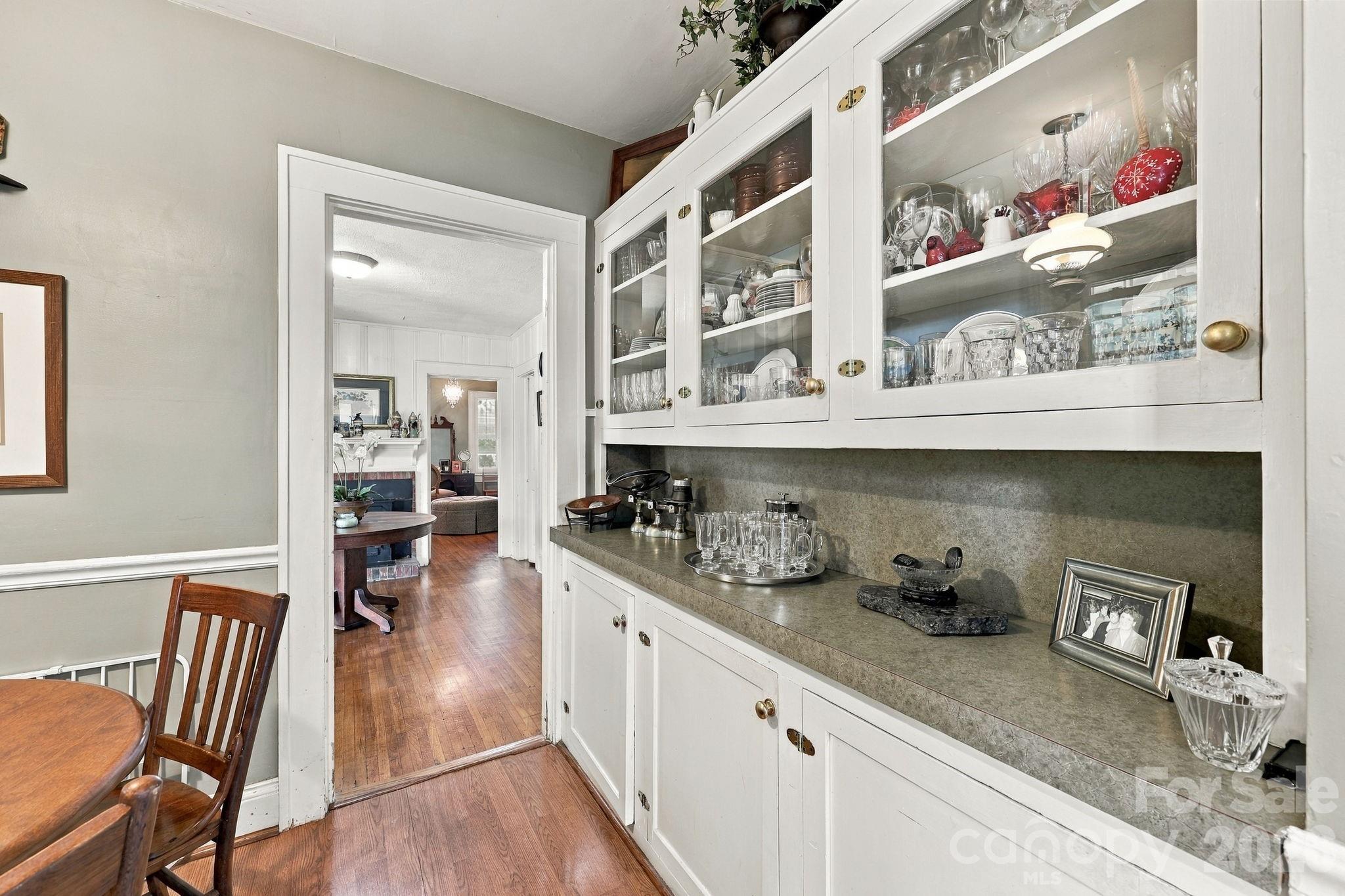 1200 Central Drive Property Photo 16