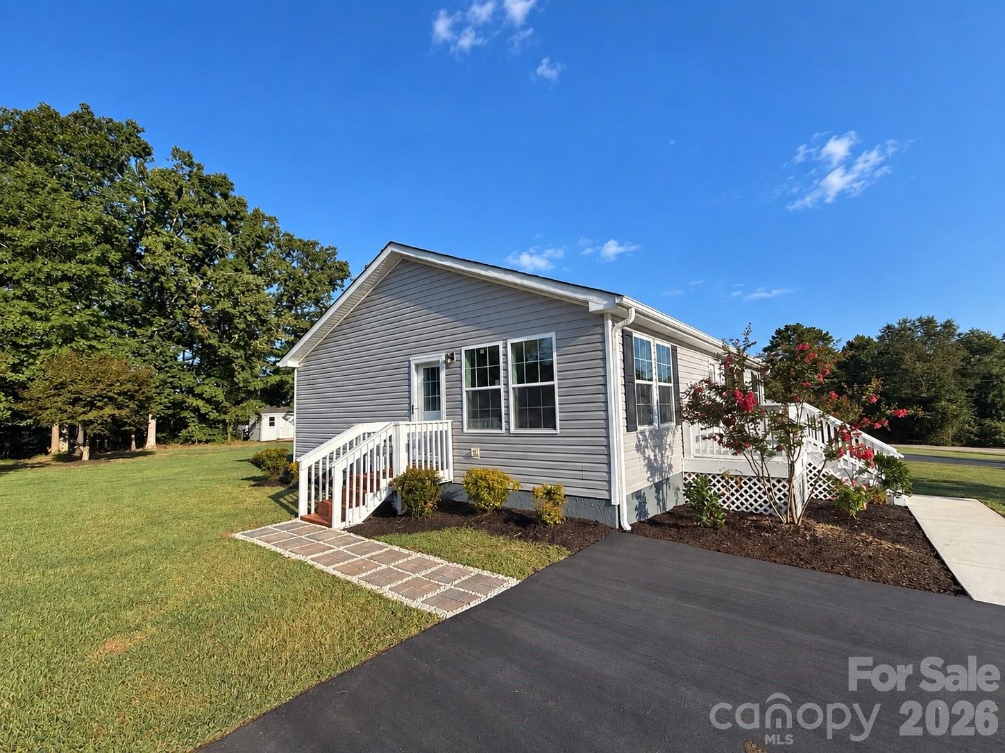 5217 Canterbury Drive Property Photo 4