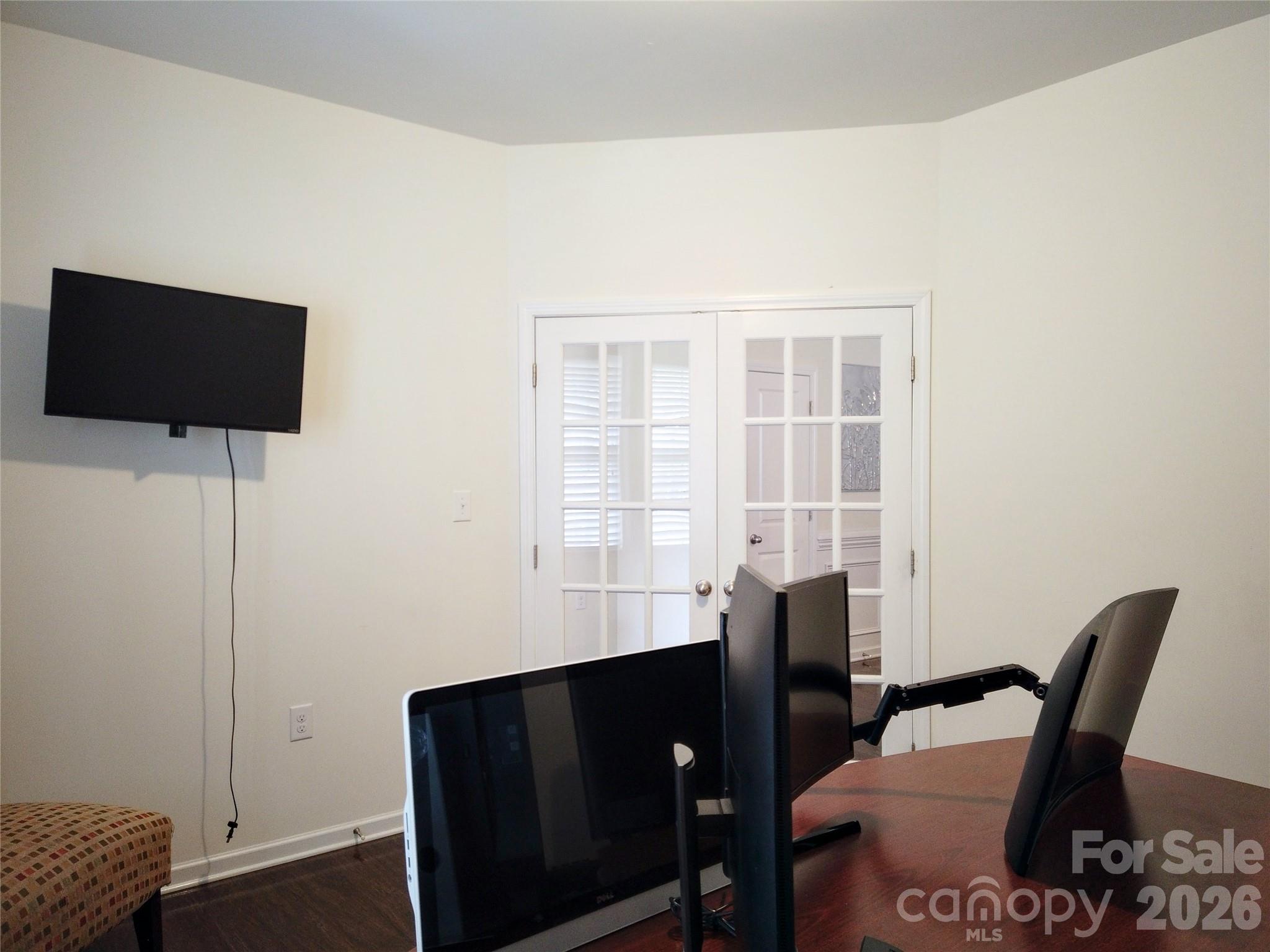 113 Meadow Stream Drive Property Photo 10