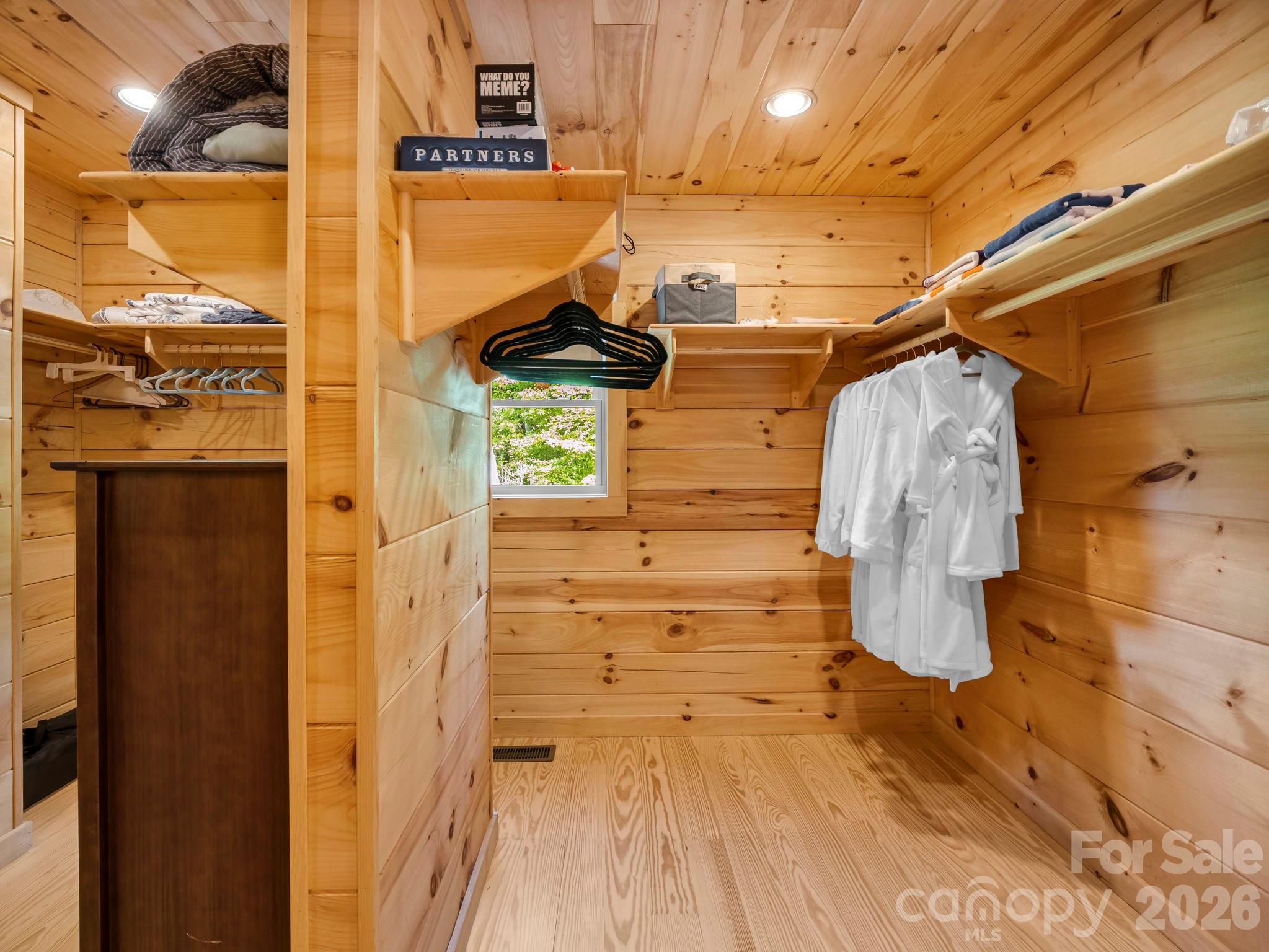167 Hawks Nest Trail Property Photo 17