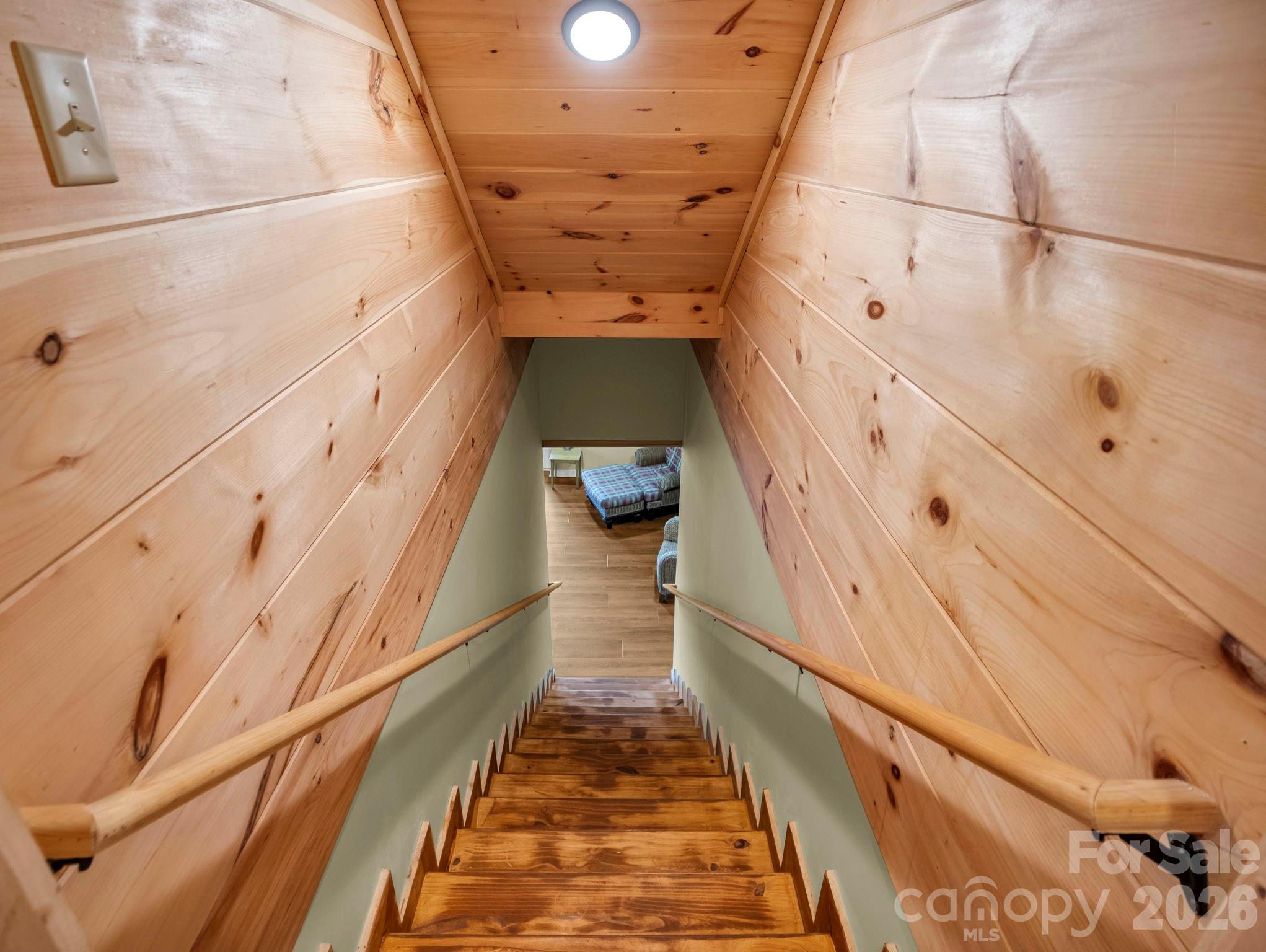 167 Hawks Nest Trail Property Photo 28