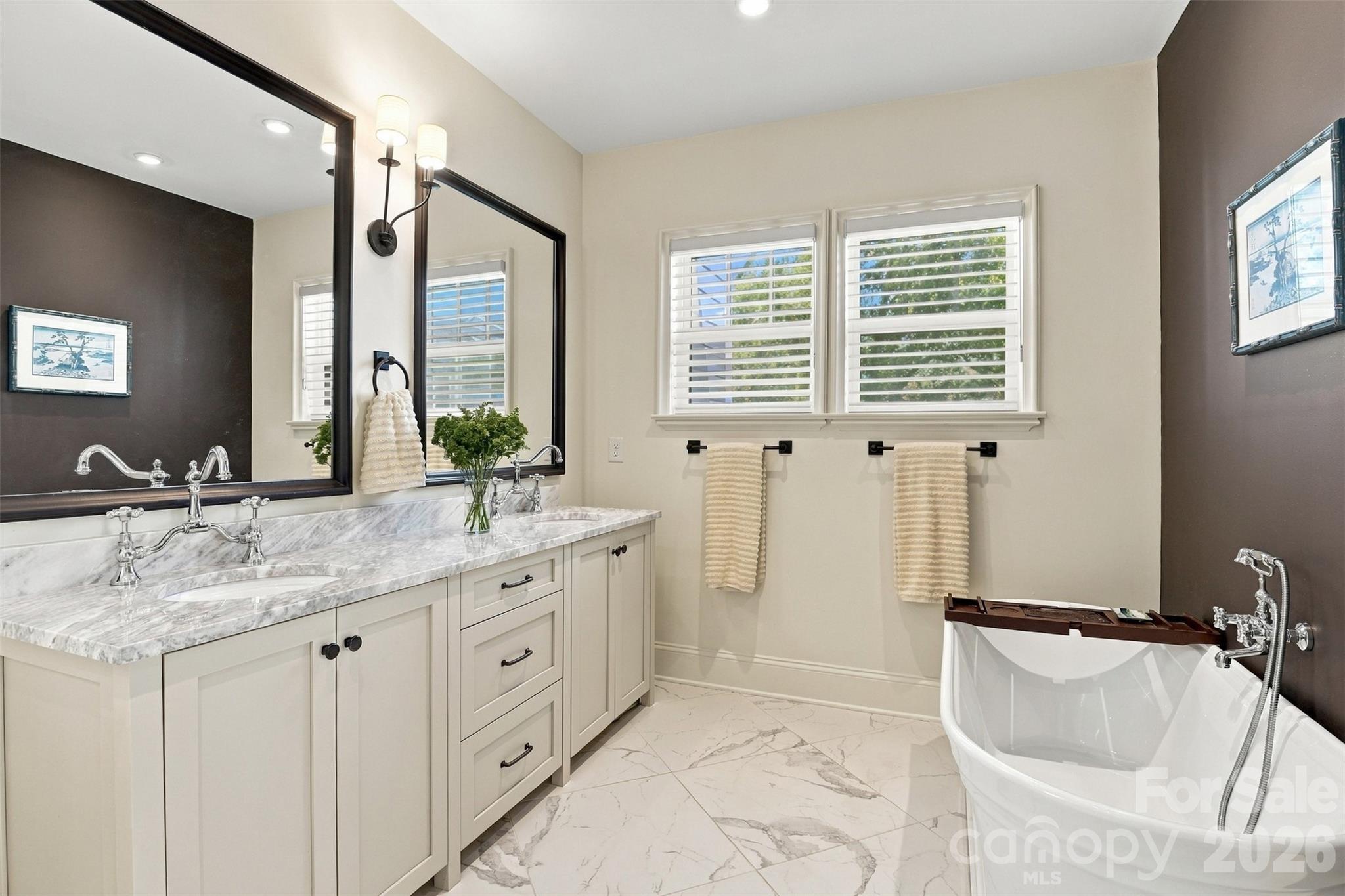 2649 Chesterfield Avenue Property Photo 7