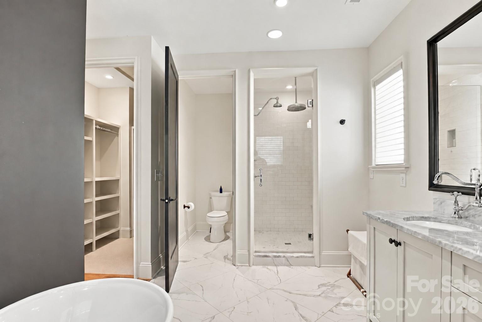 2649 Chesterfield Avenue Property Photo 8