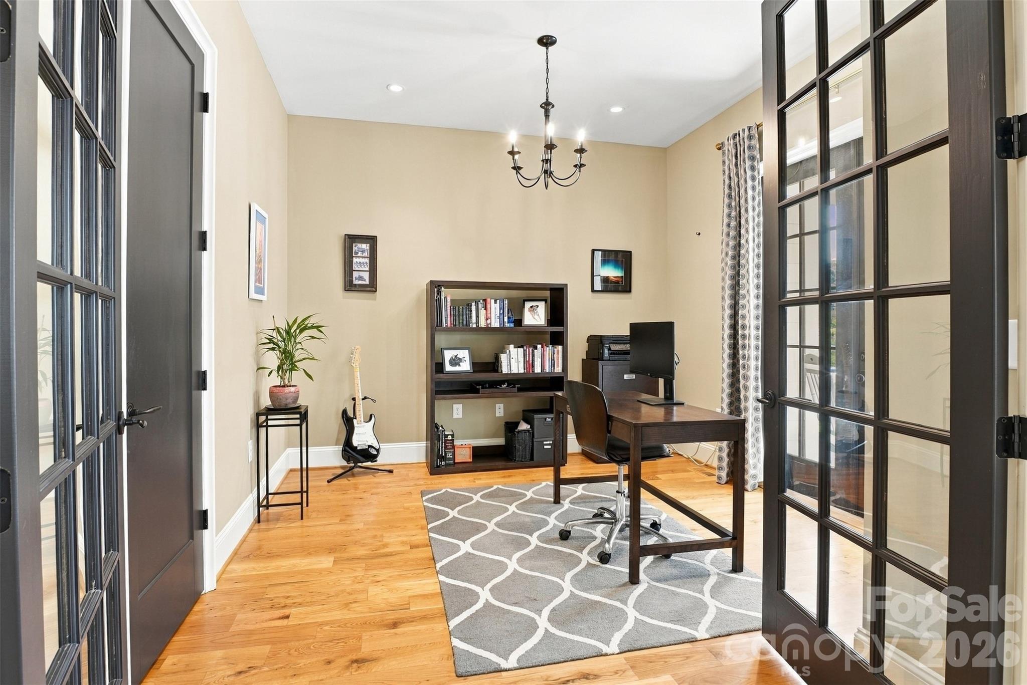 2649 Chesterfield Avenue Property Photo 16
