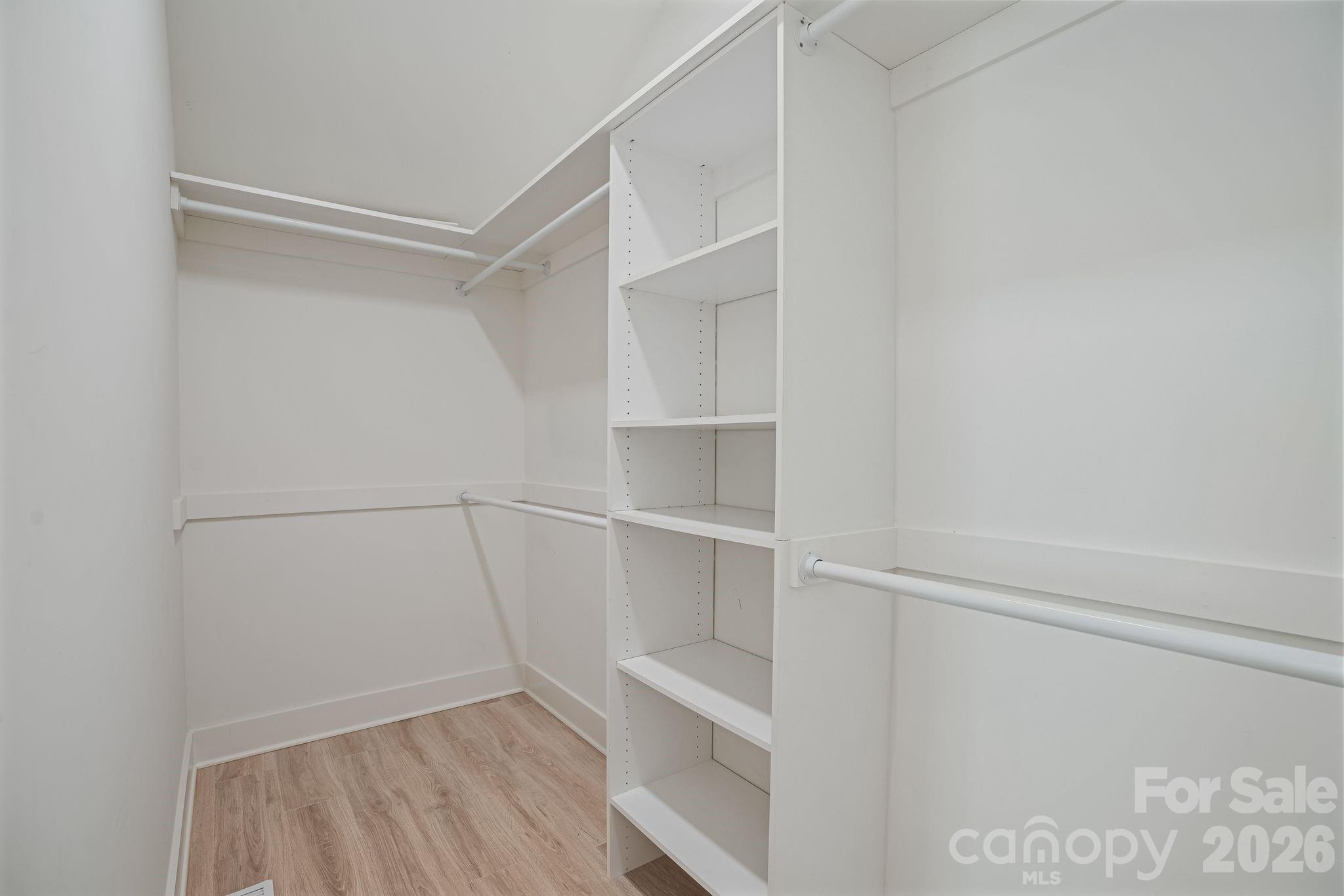 526 Seldon Drive Property Photo 21