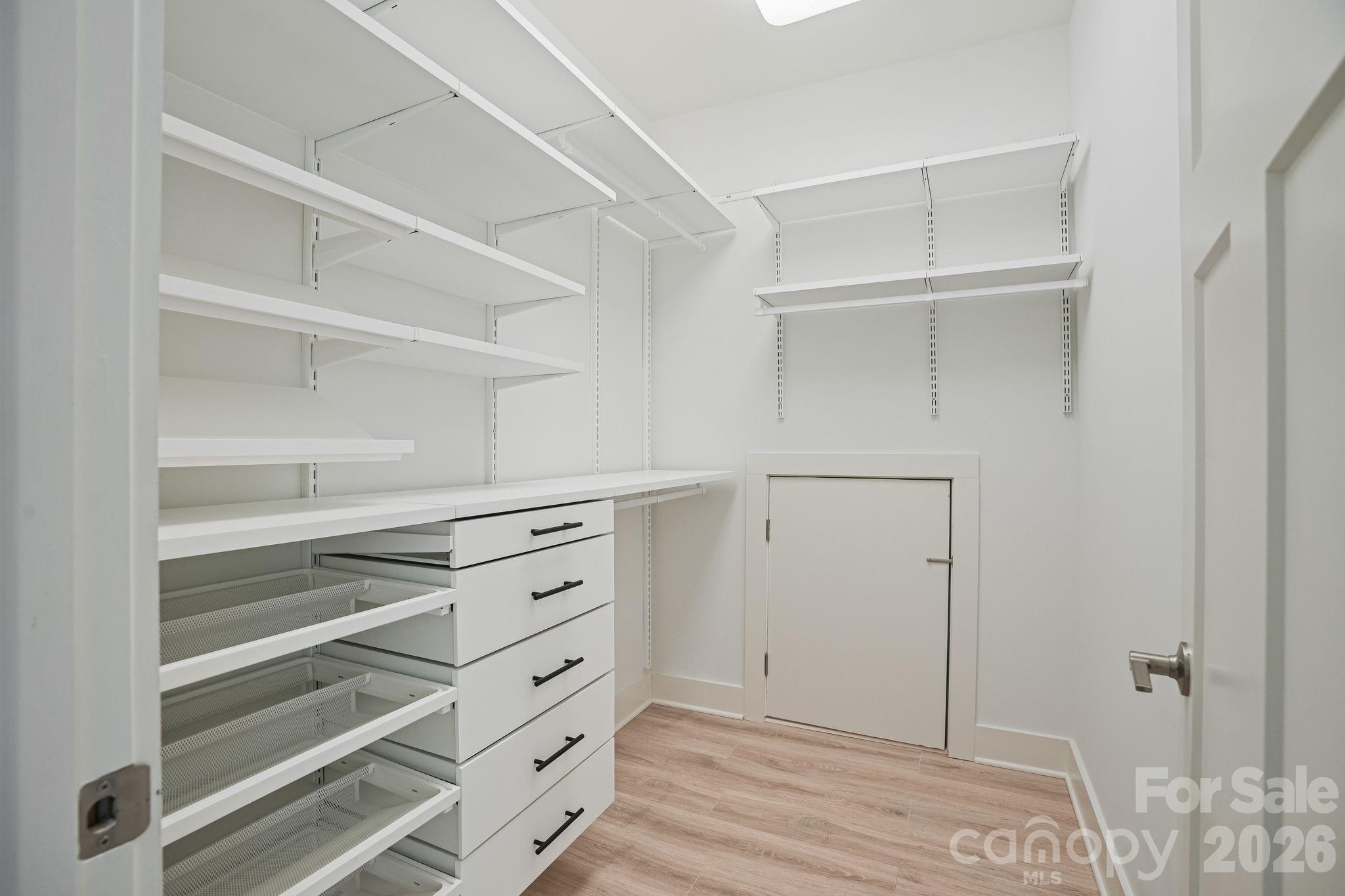 526 Seldon Drive Property Photo 32