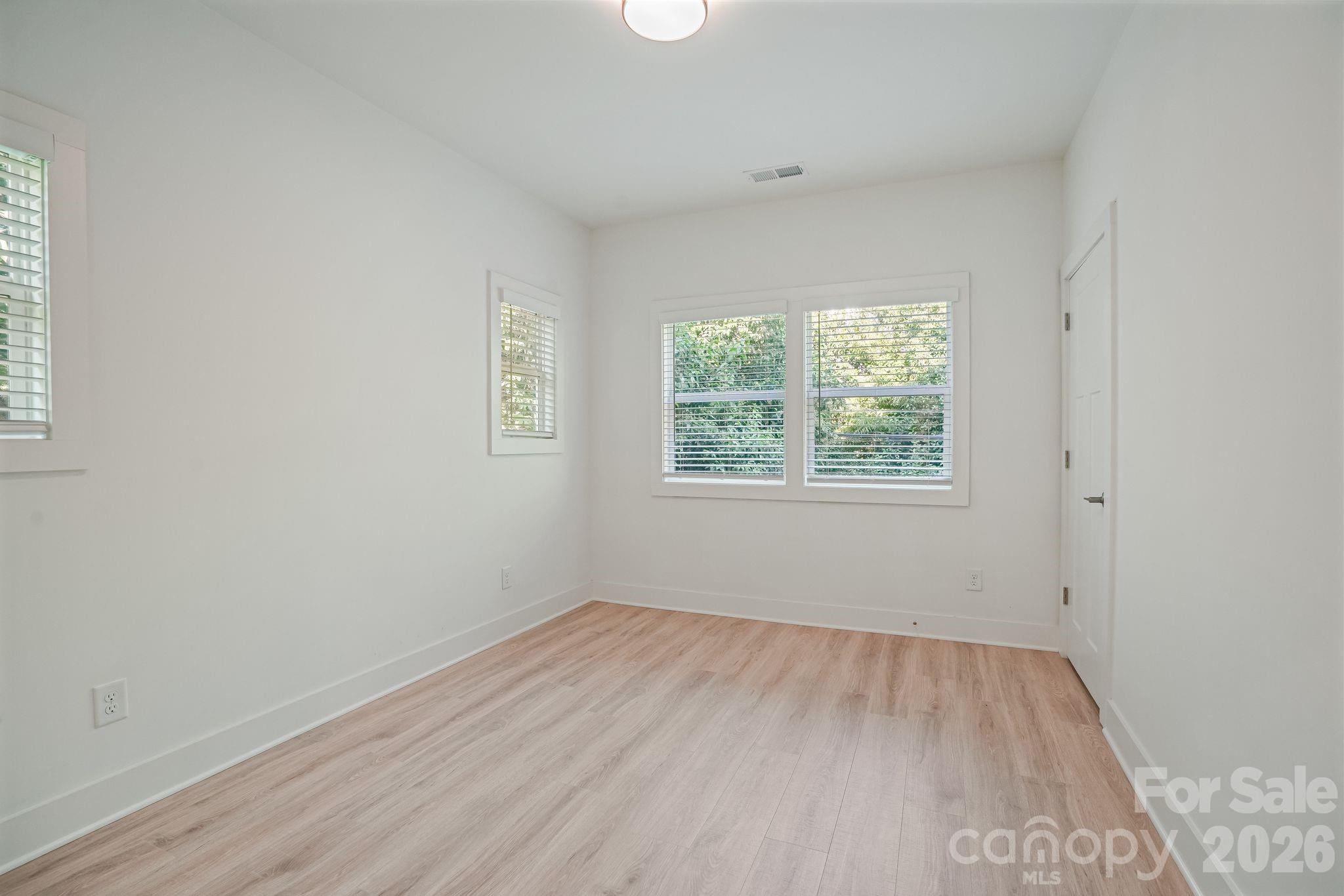 526 Seldon Drive Property Photo 34