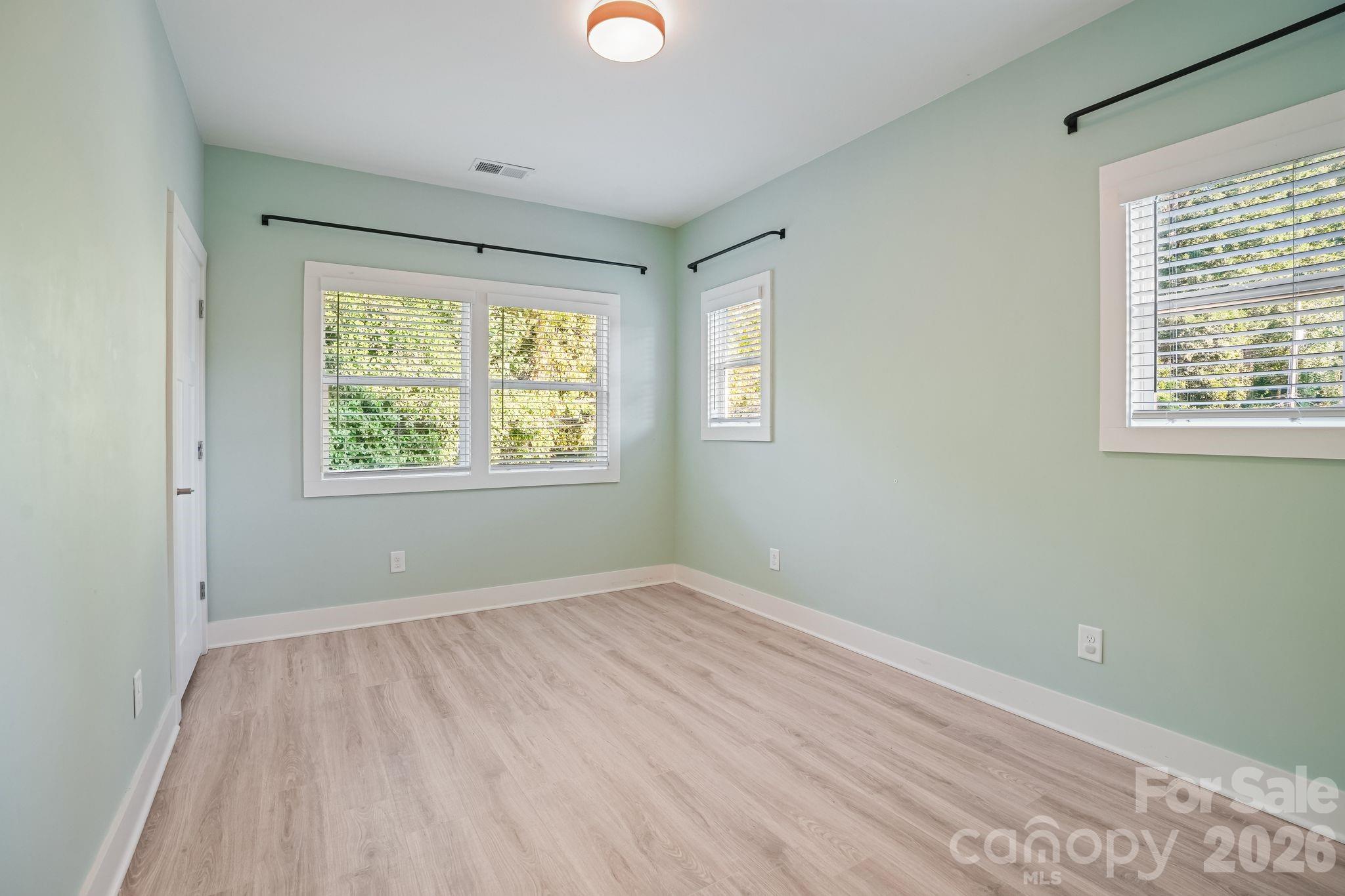 526 Seldon Drive Property Photo 37