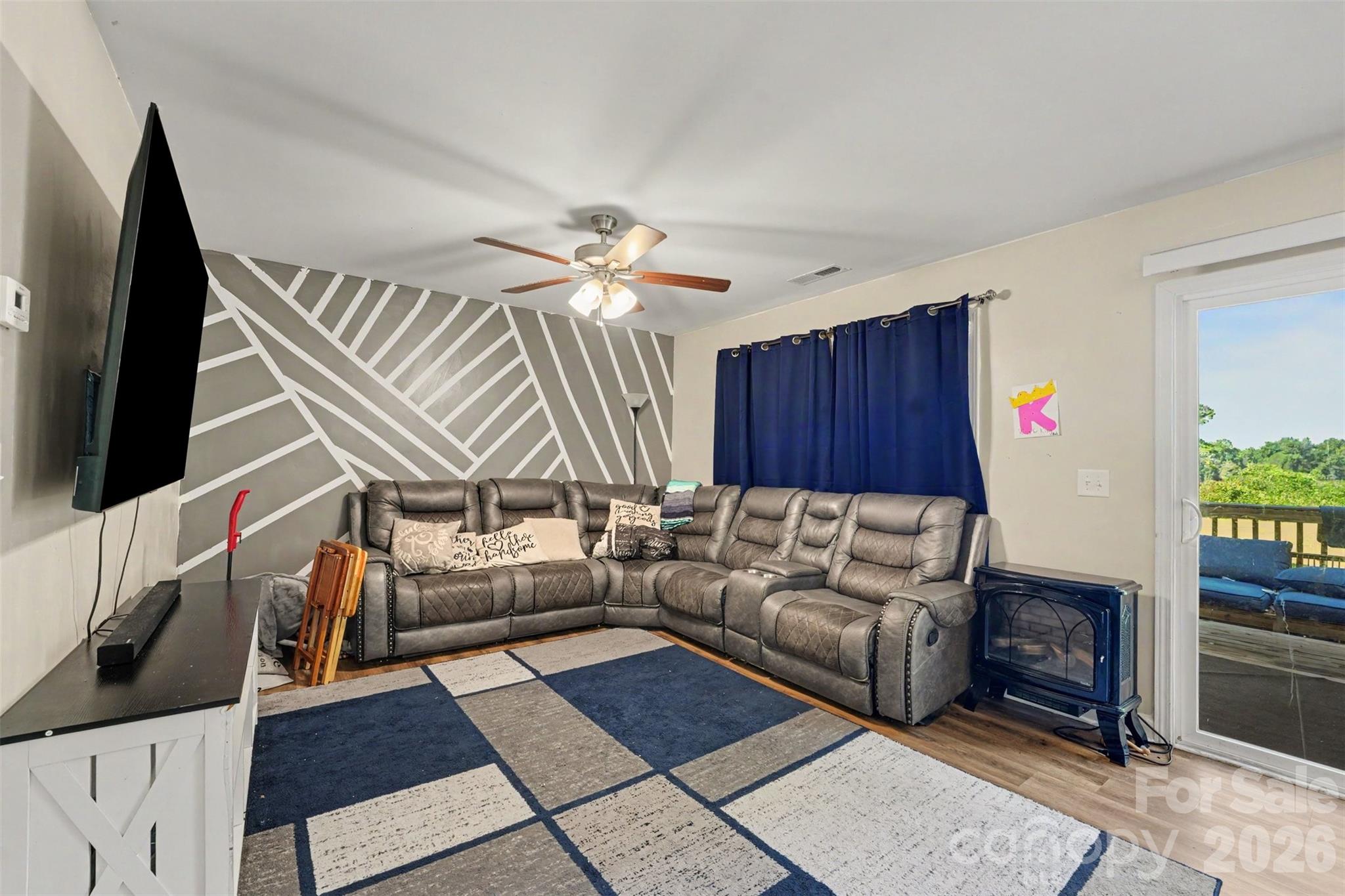 815 Sunset Drive Property Photo 5