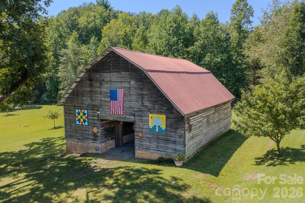 1867 Bills Creek Road Property Photo 2