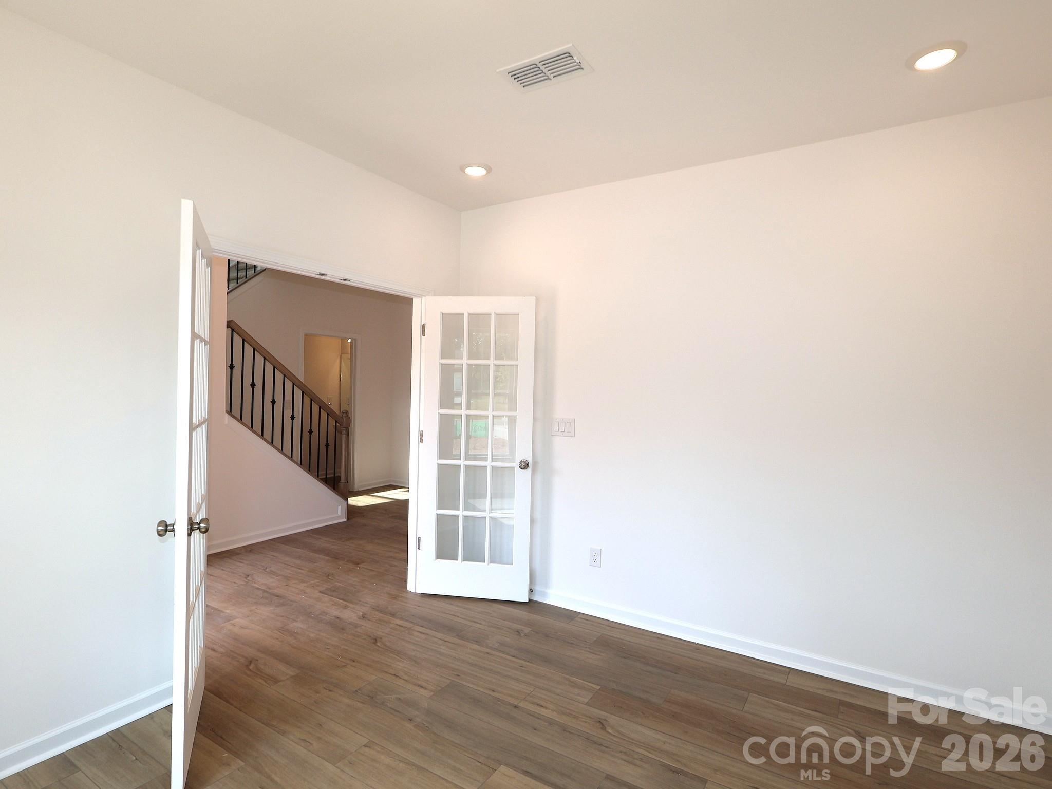 230 Amber Glen Drive Property Photo 3
