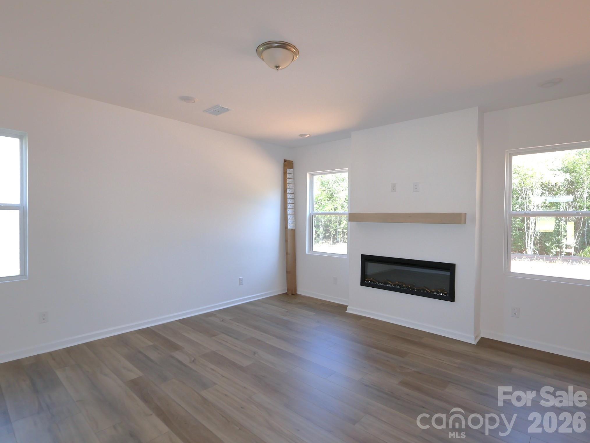 230 Amber Glen Drive Property Photo 7