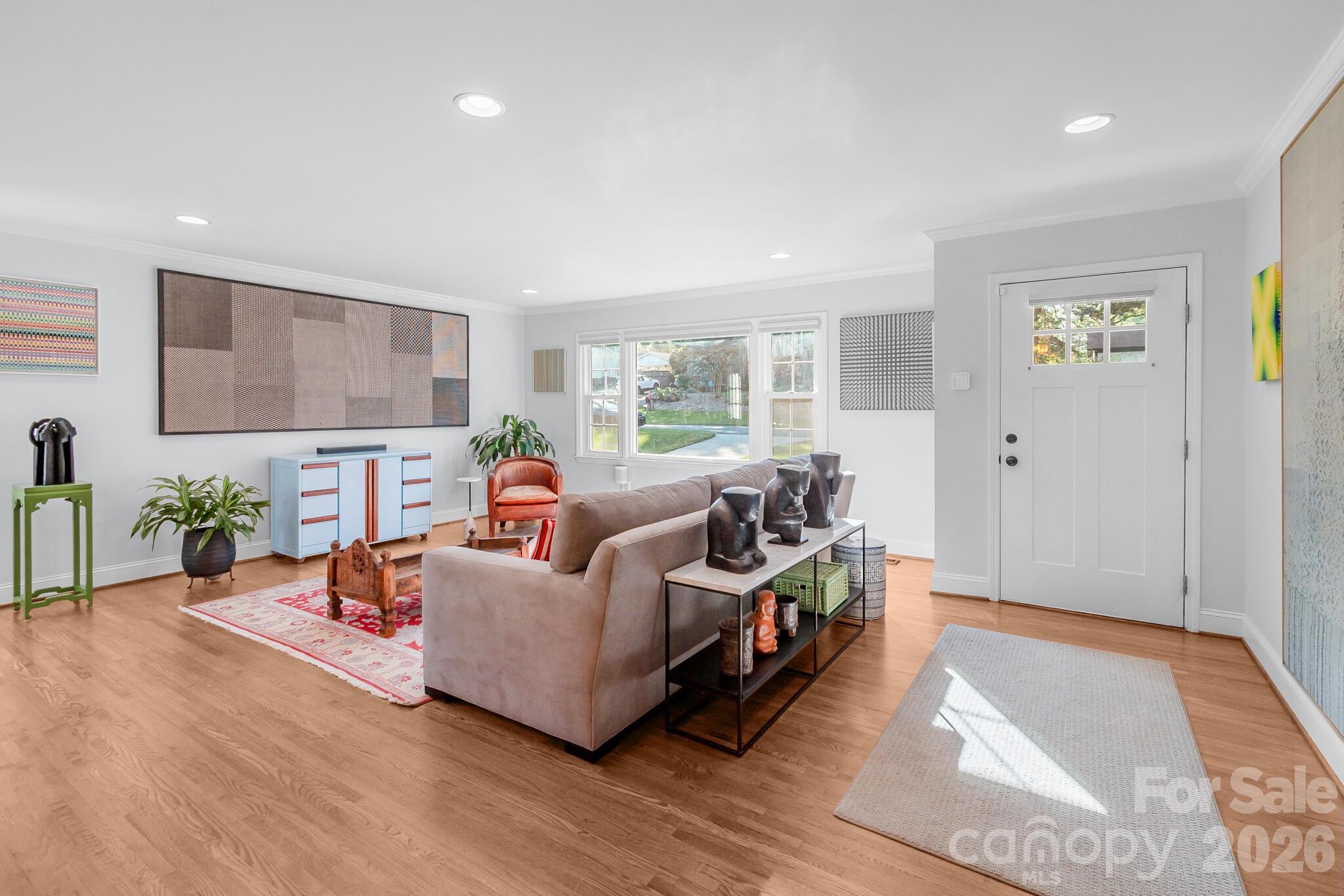 5917 Doncaster Drive Property Photo 2