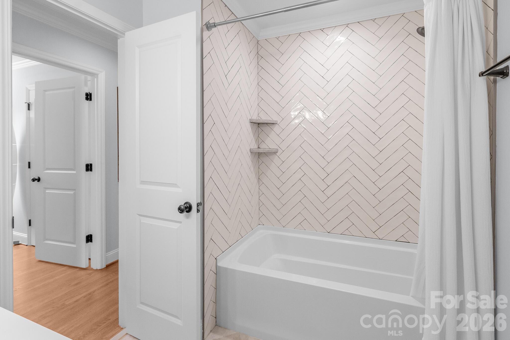 5917 Doncaster Drive Property Photo 13