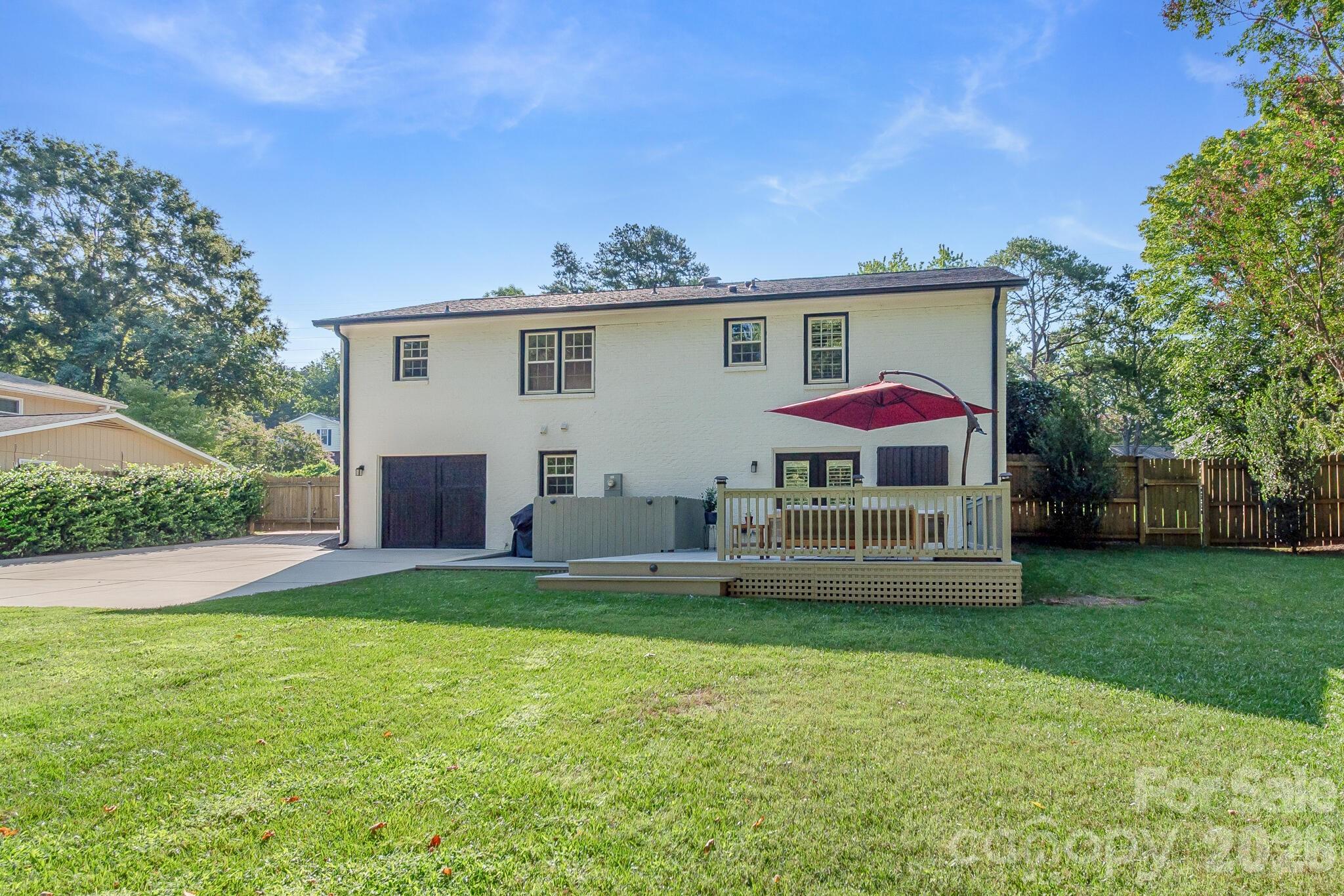 5917 Doncaster Drive Property Photo 21