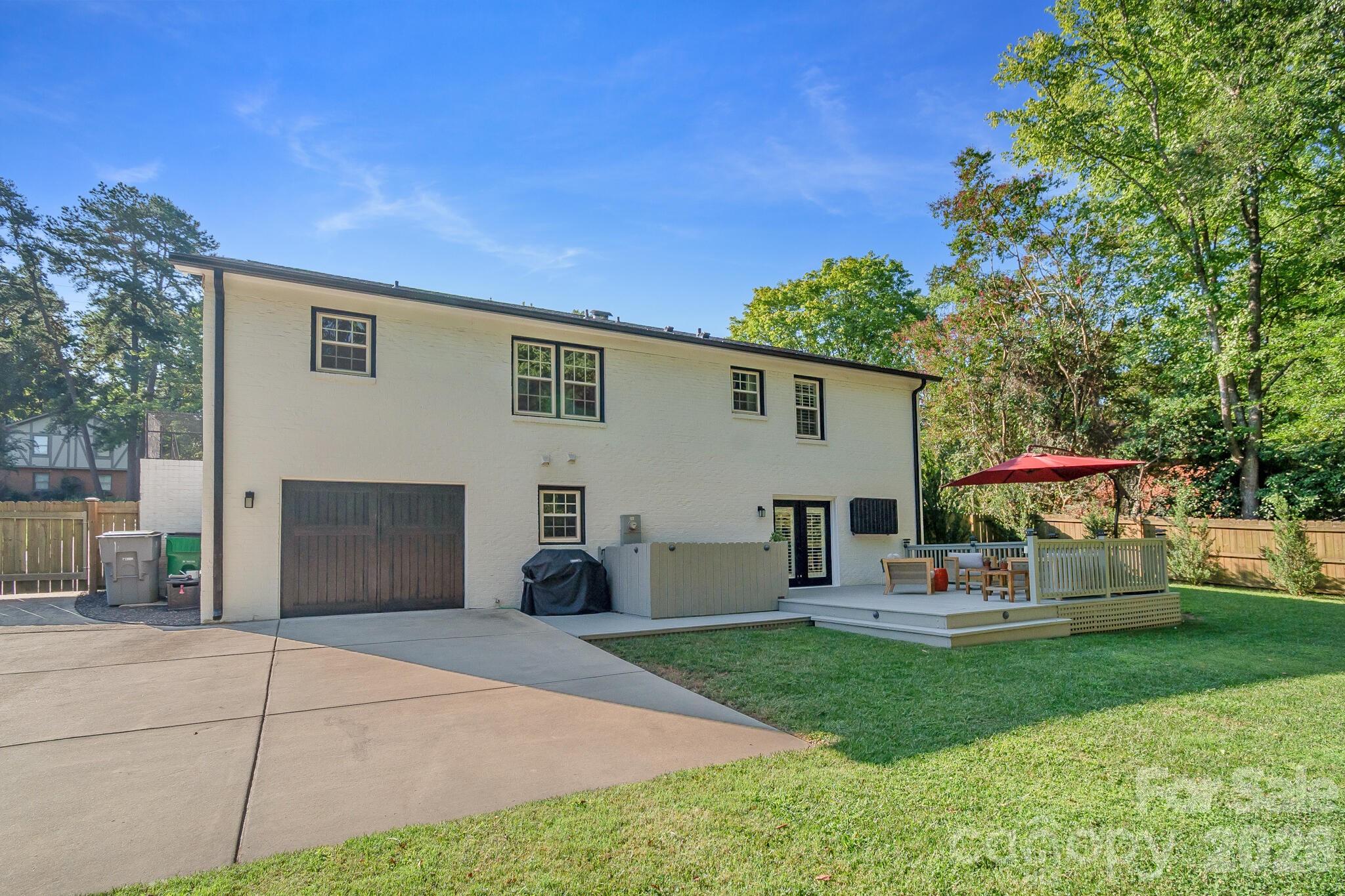 5917 Doncaster Drive Property Photo 22