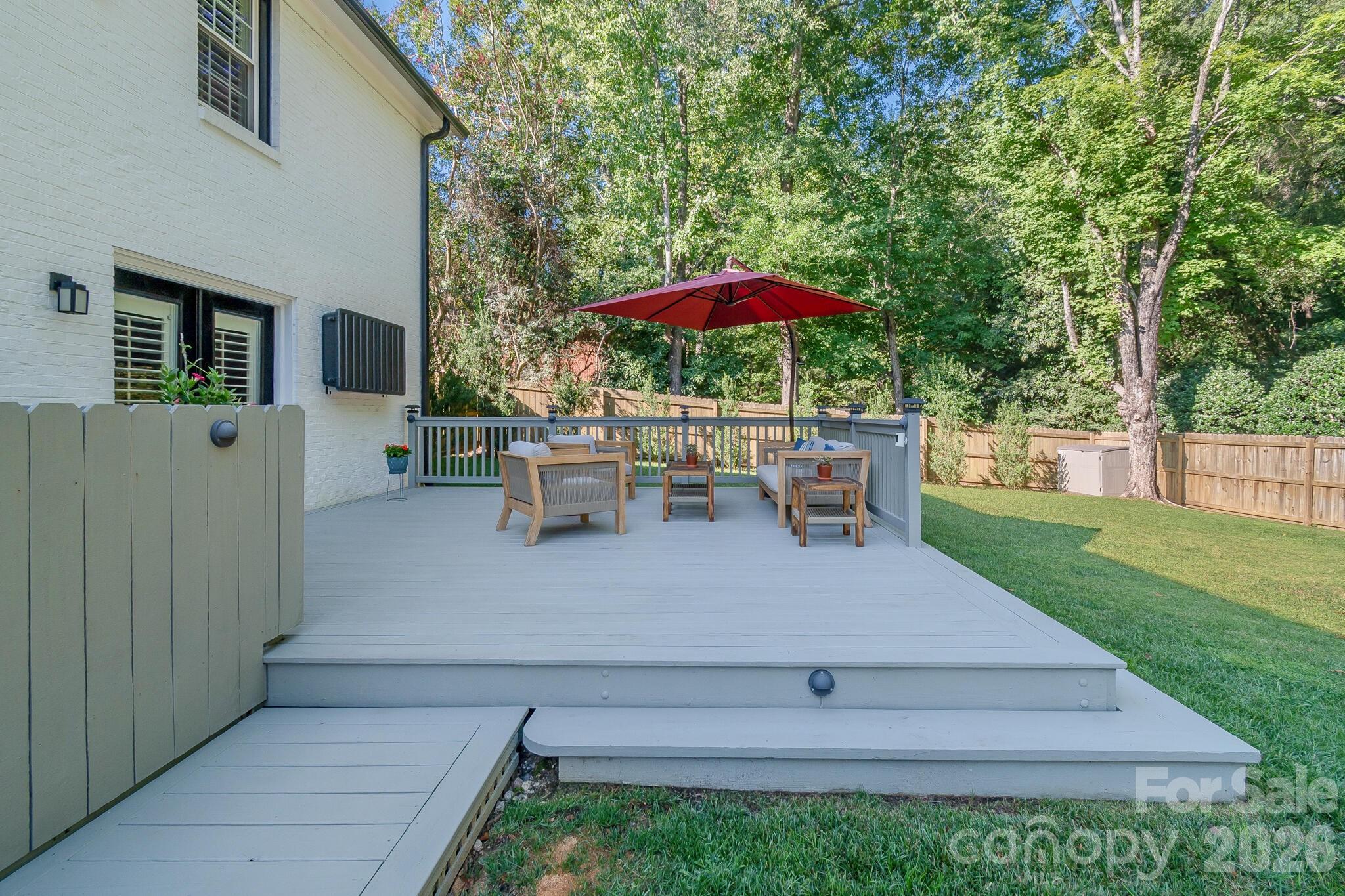 5917 Doncaster Drive Property Photo 23