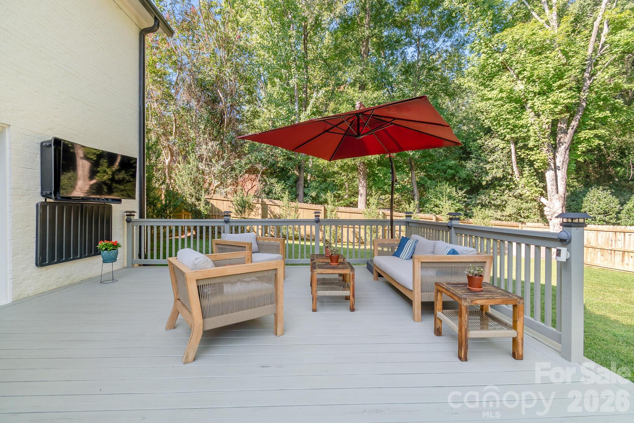 5917 Doncaster Drive Property Photo 24