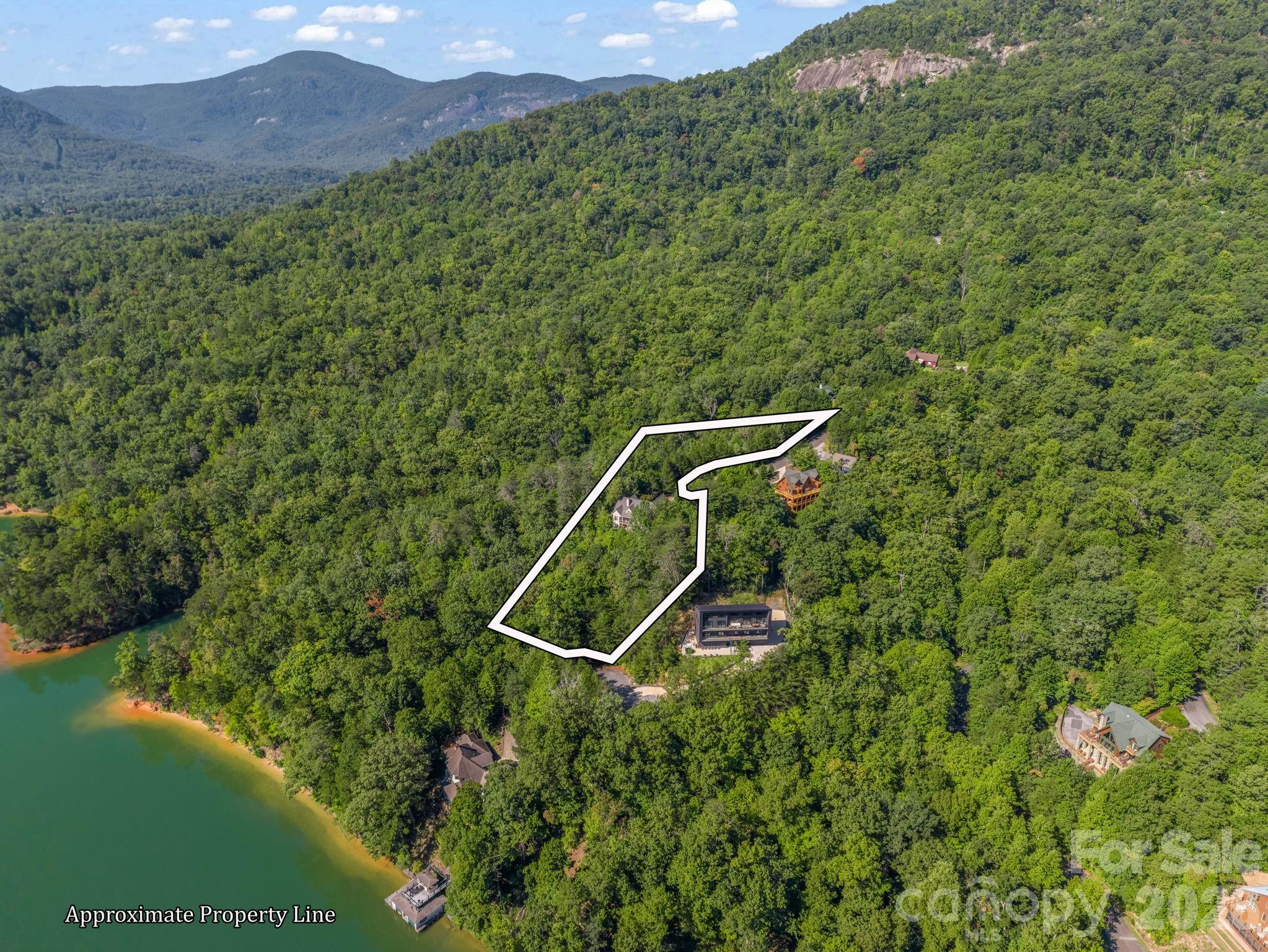 224 Highland Heights Property Photo 6