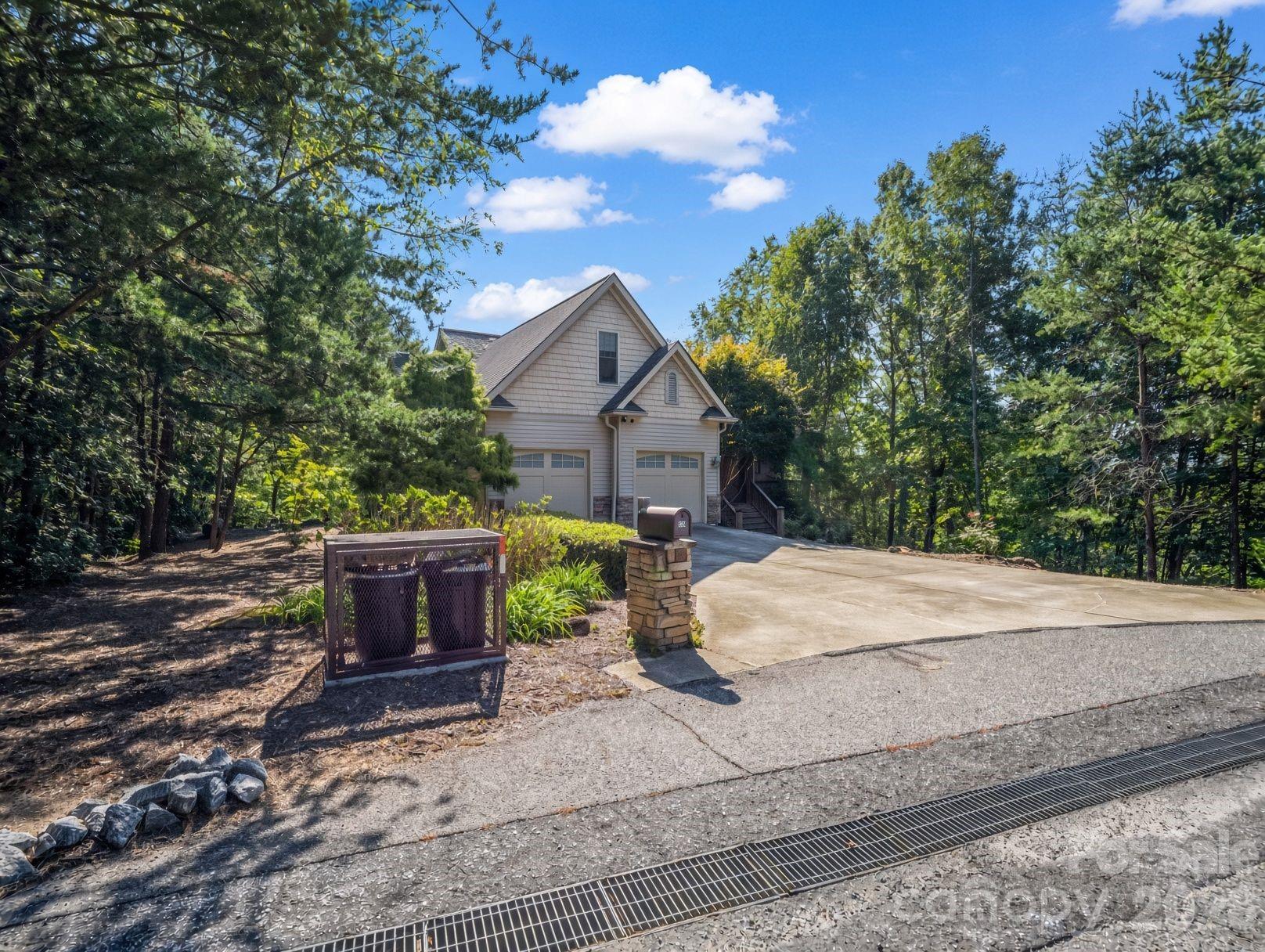 224 Highland Heights Property Photo 8
