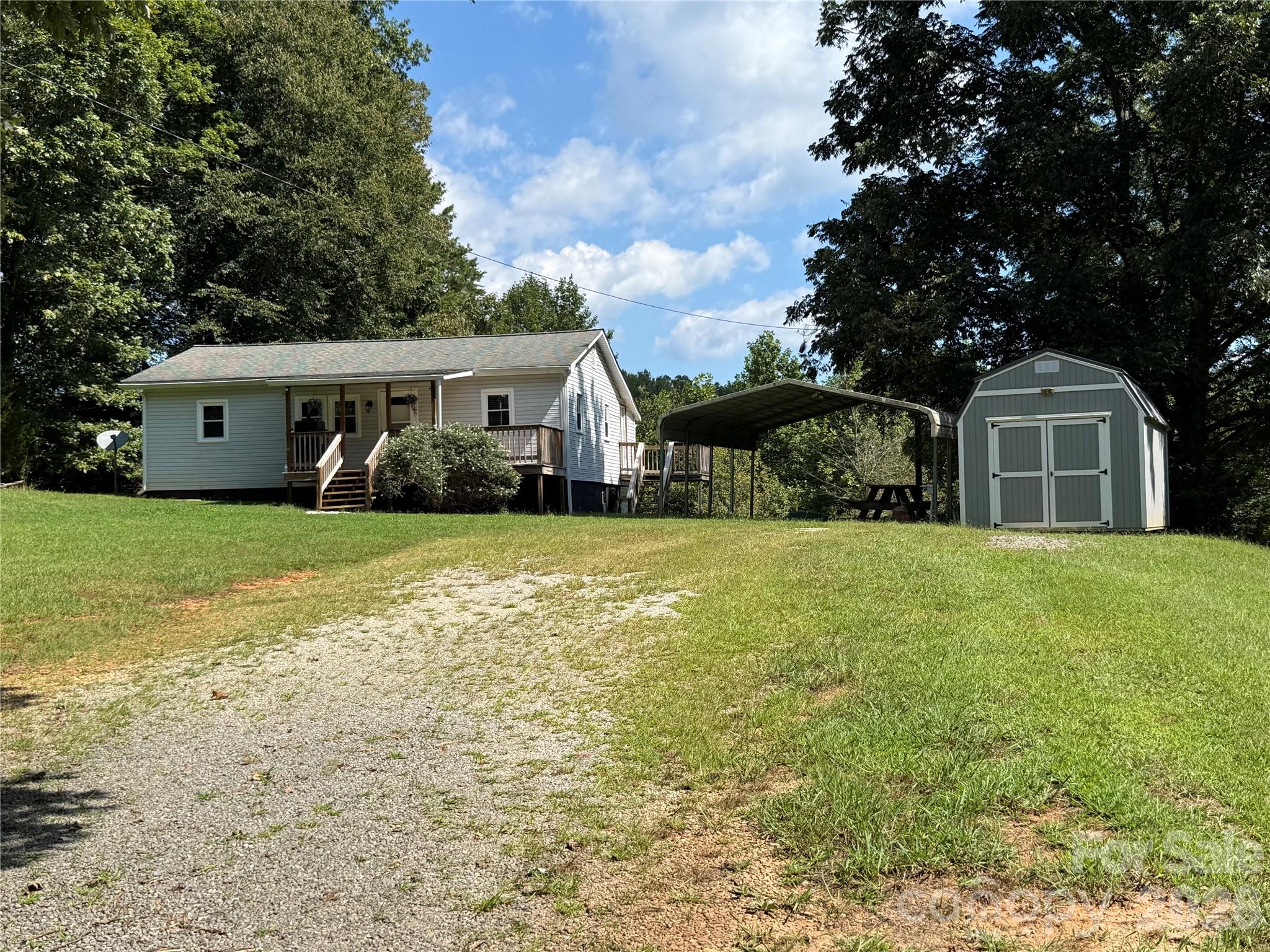 44 Oak Hill Road Property Photo 1