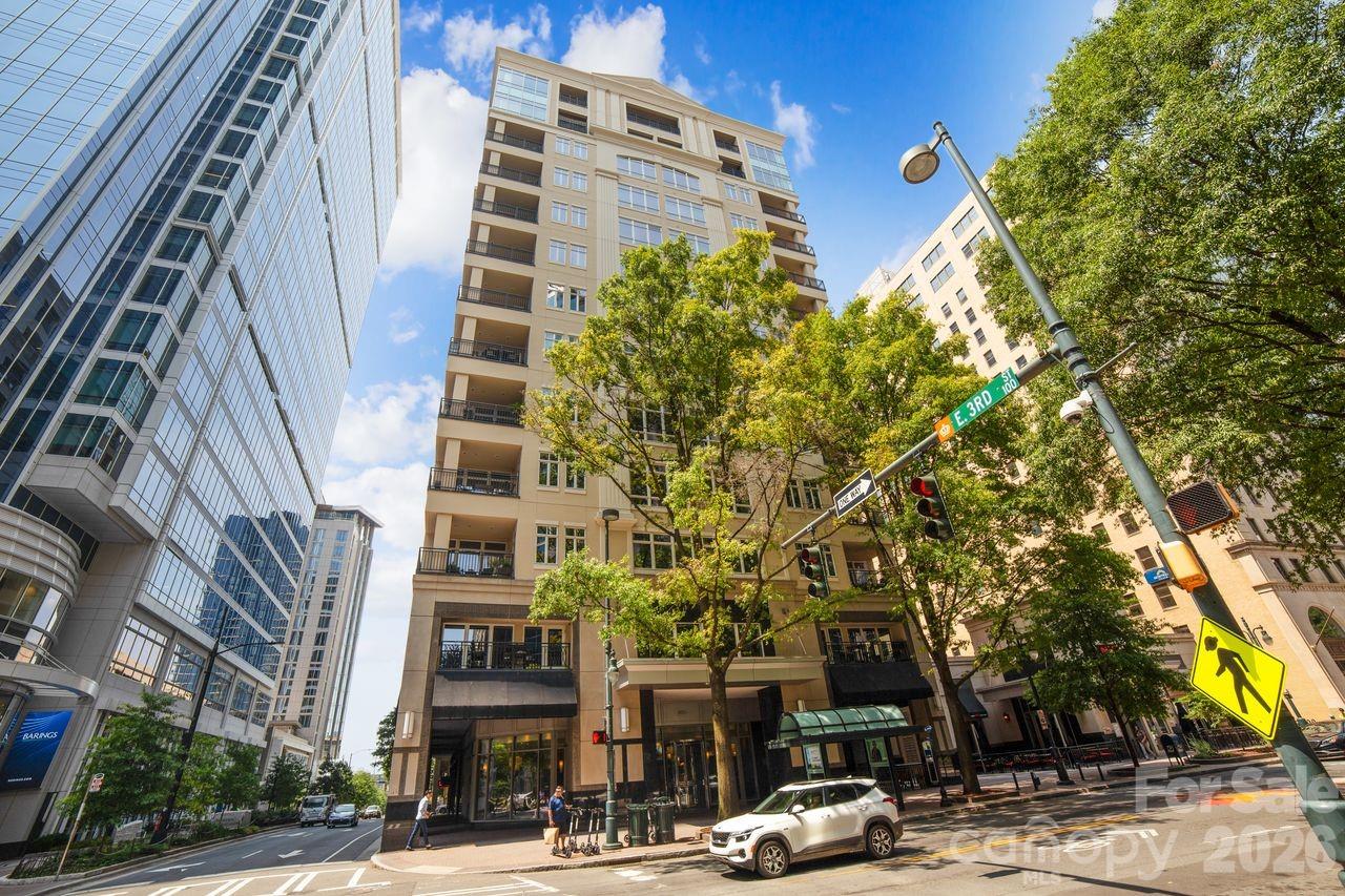 230 S Tryon Street 511 Property Photo 1