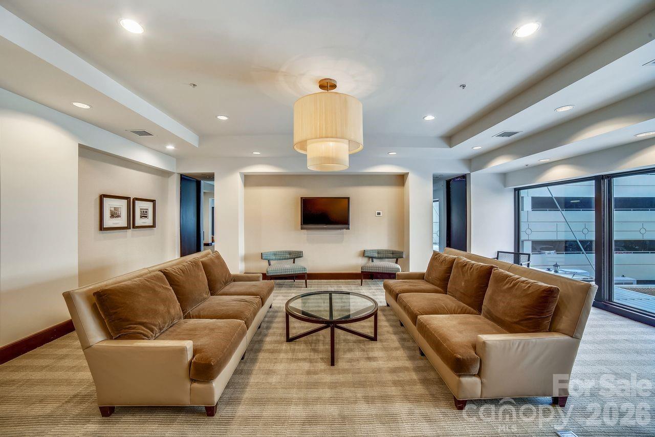 230 S Tryon Street 511 Property Photo 24