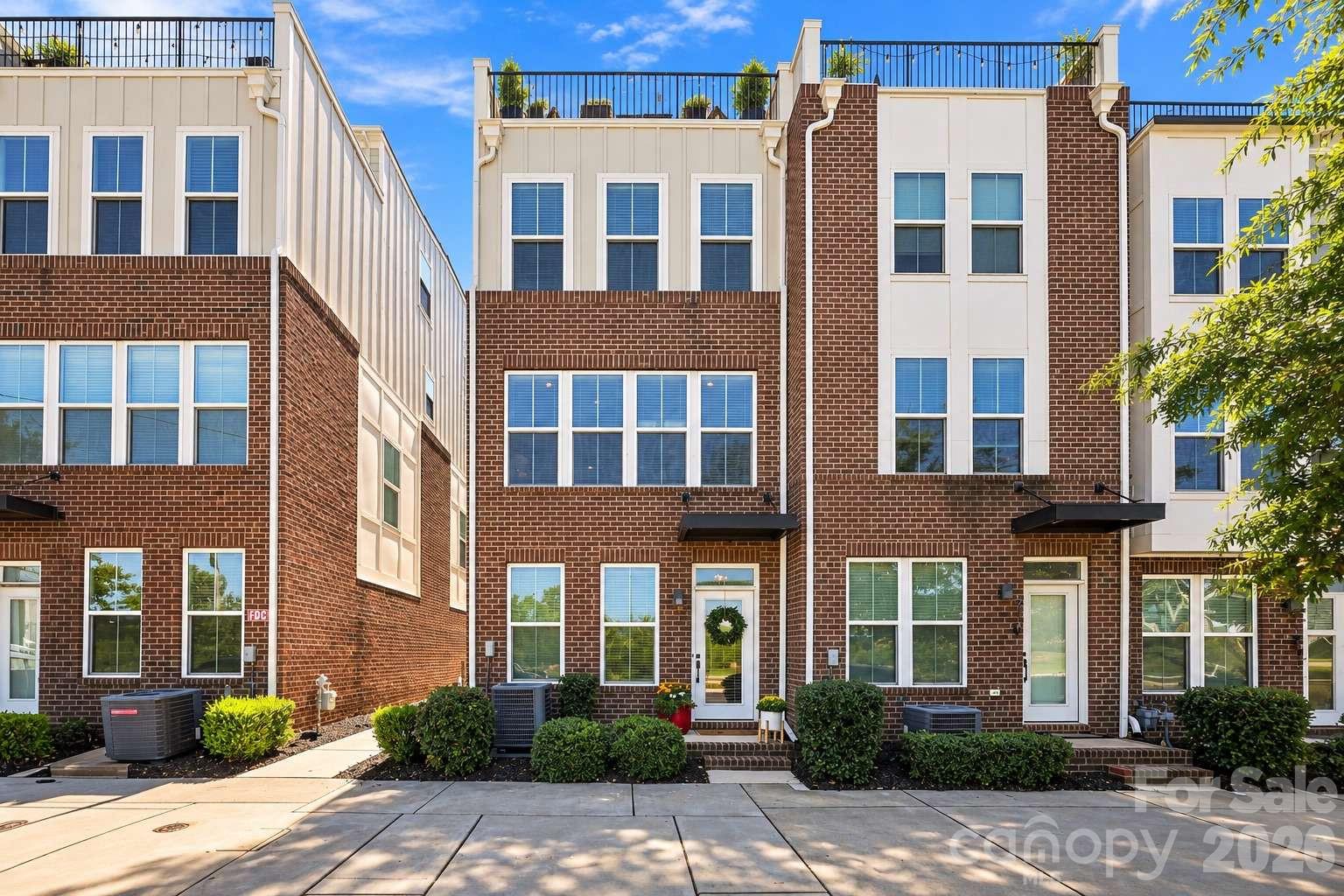 260 Parkwood Avenue Property Photo 1