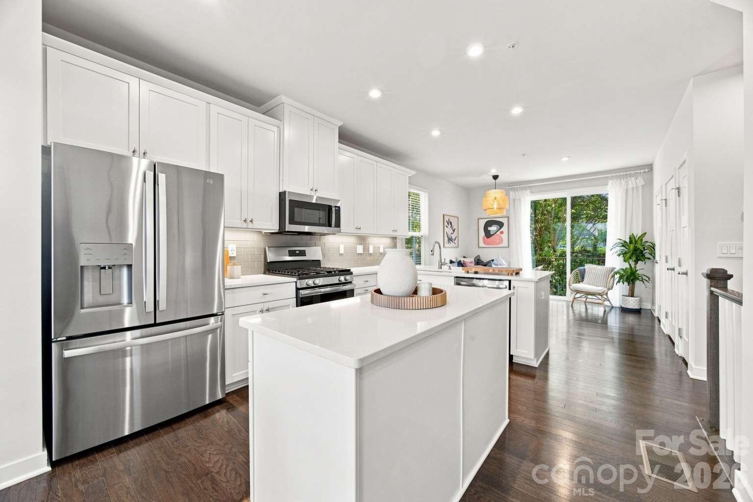 260 Parkwood Avenue Property Photo 11