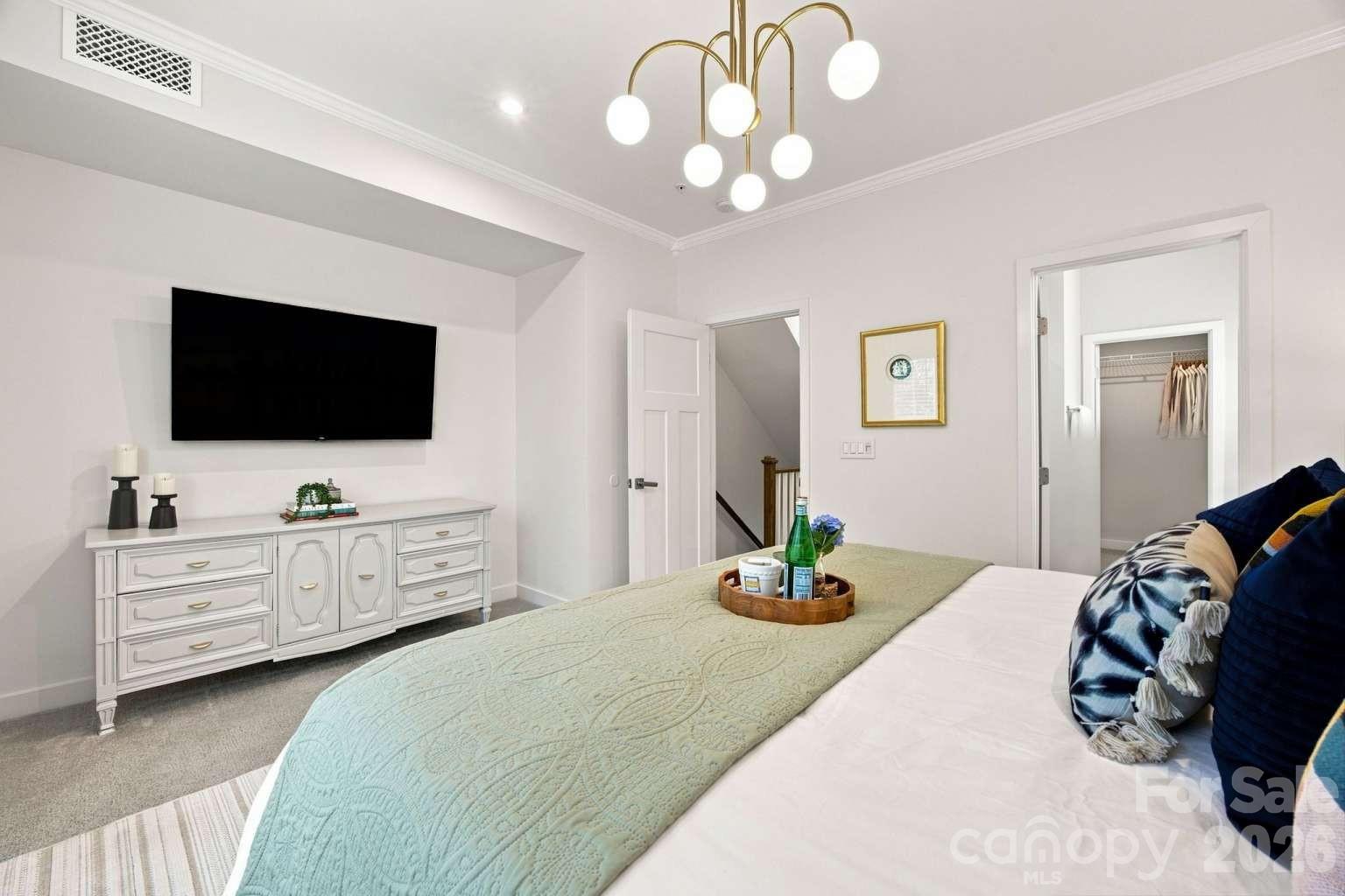 260 Parkwood Avenue Property Photo 23
