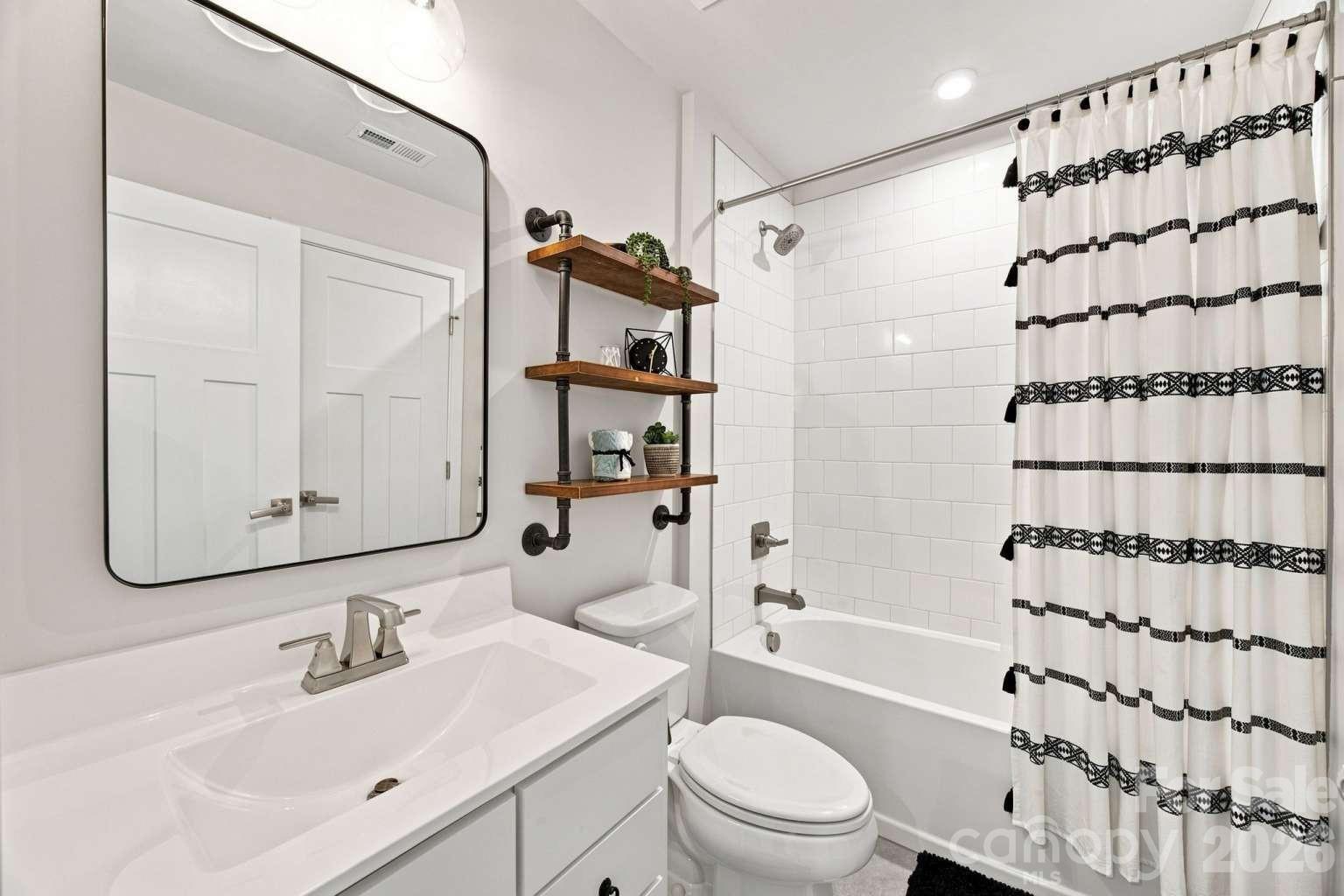 260 Parkwood Avenue Property Photo 29