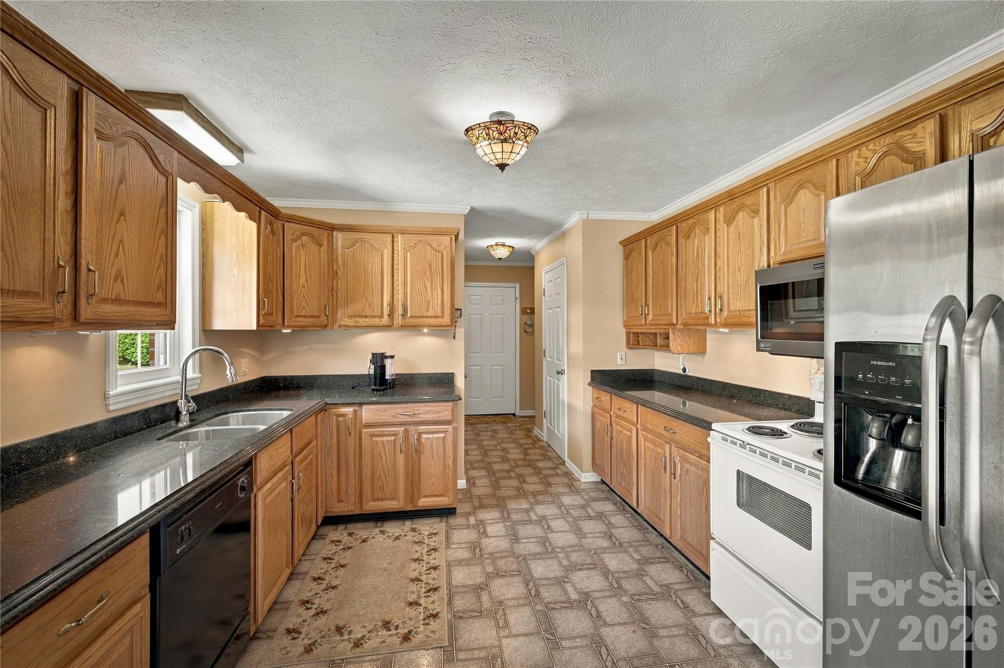 1229 Birch Drive Property Photo 2