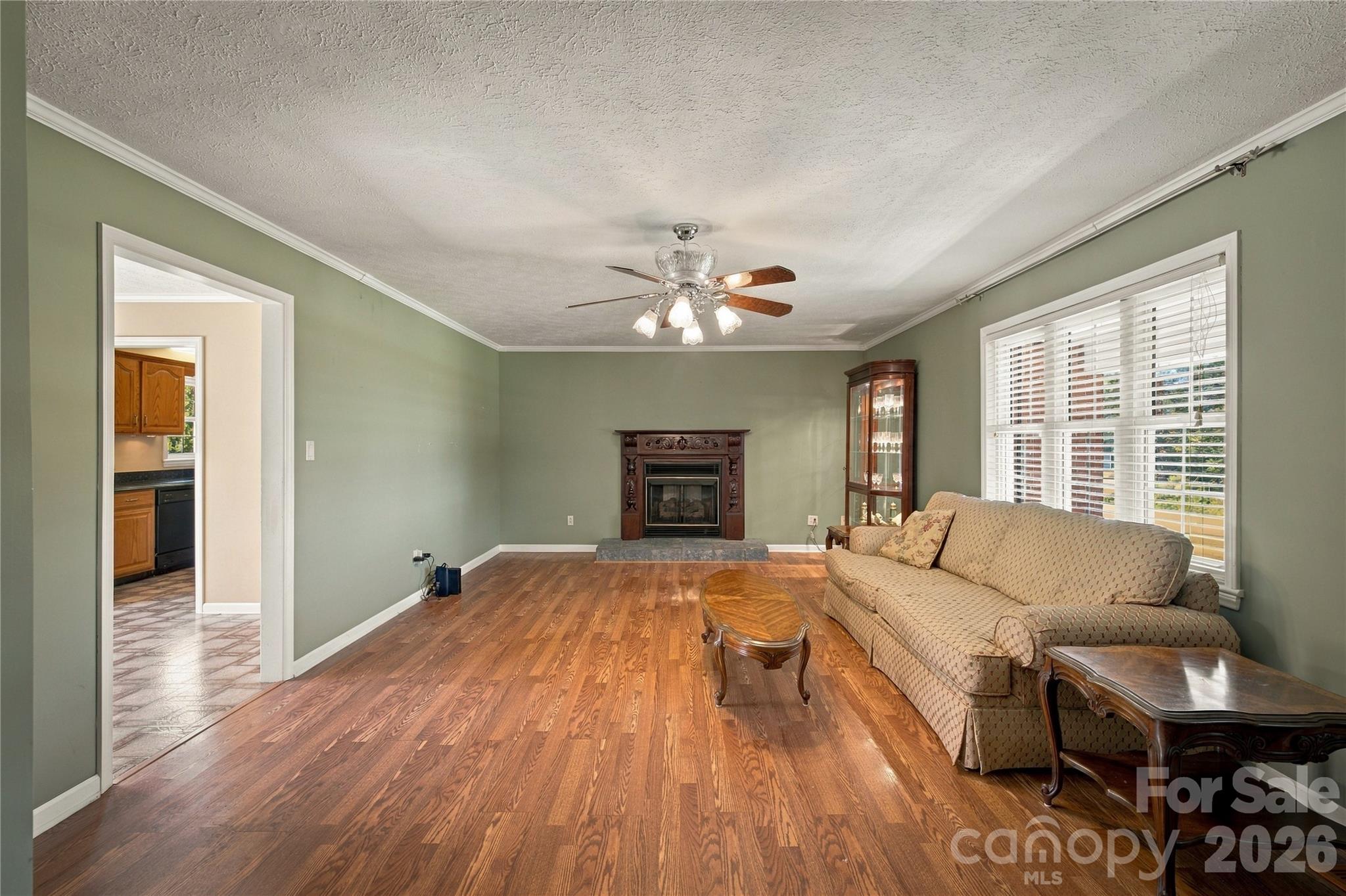 1229 Birch Drive Property Photo 5
