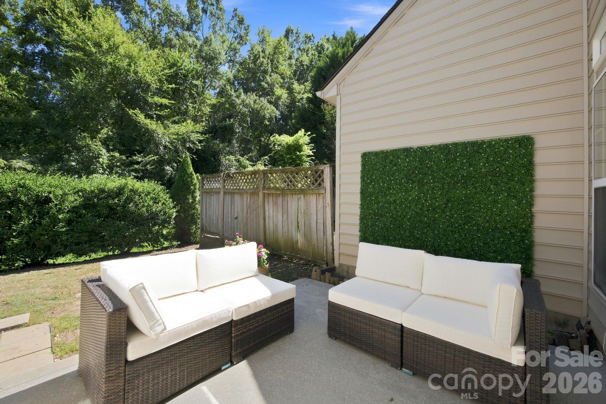 2335 Whitford Lane Property Photo 28