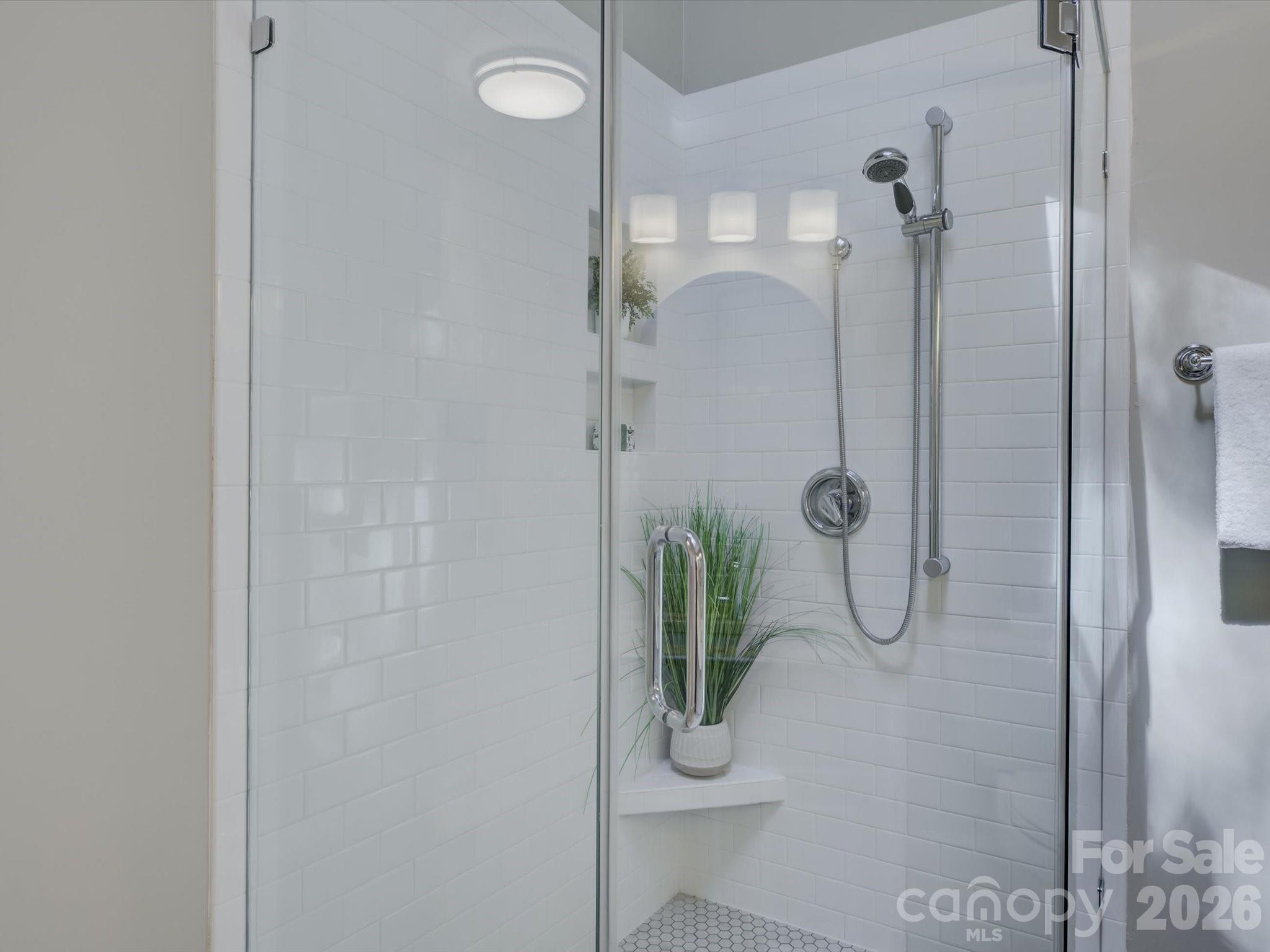 2503 Winding Oak Drive Property Photo 28