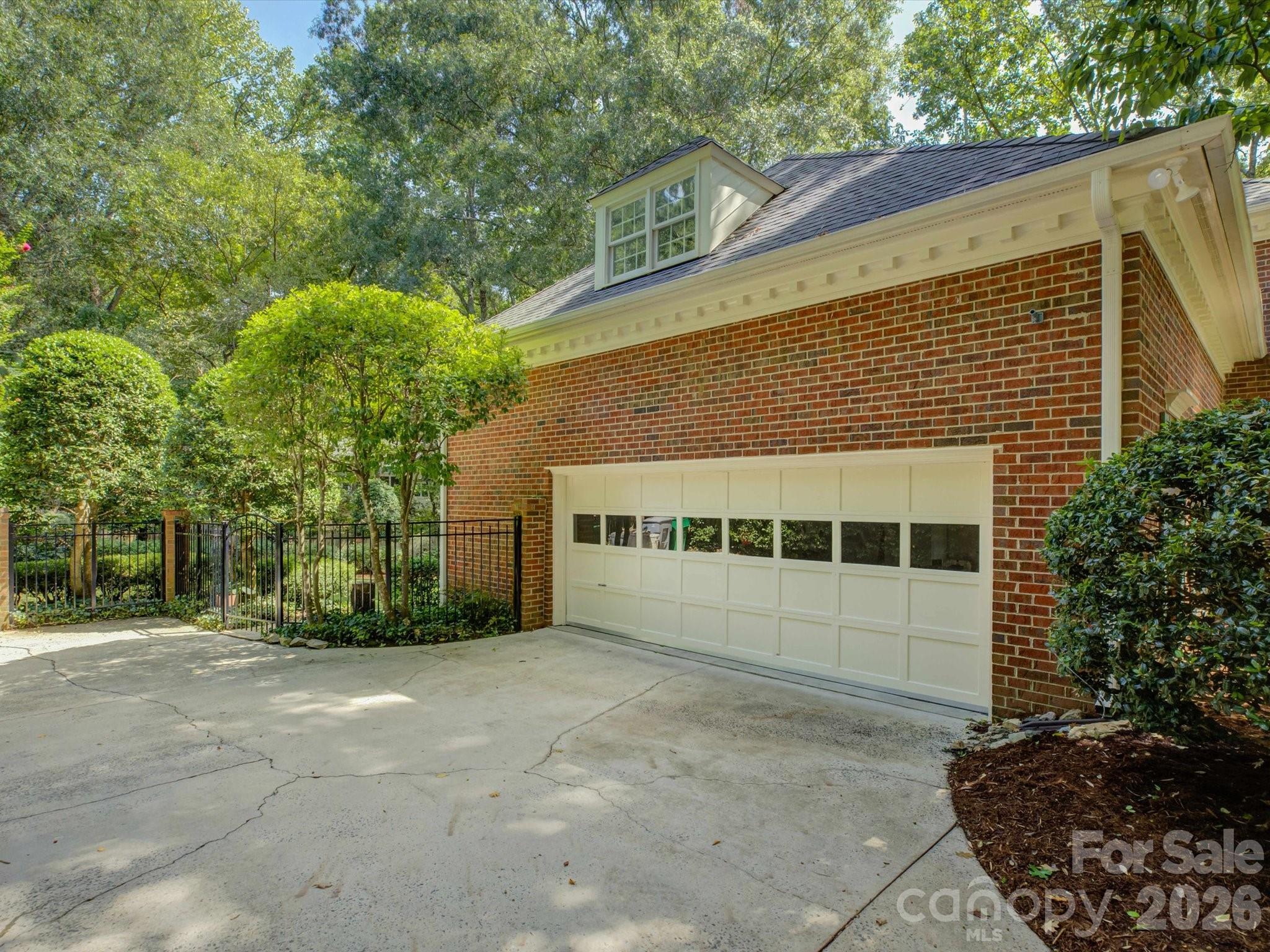 2503 Winding Oak Drive Property Photo 44