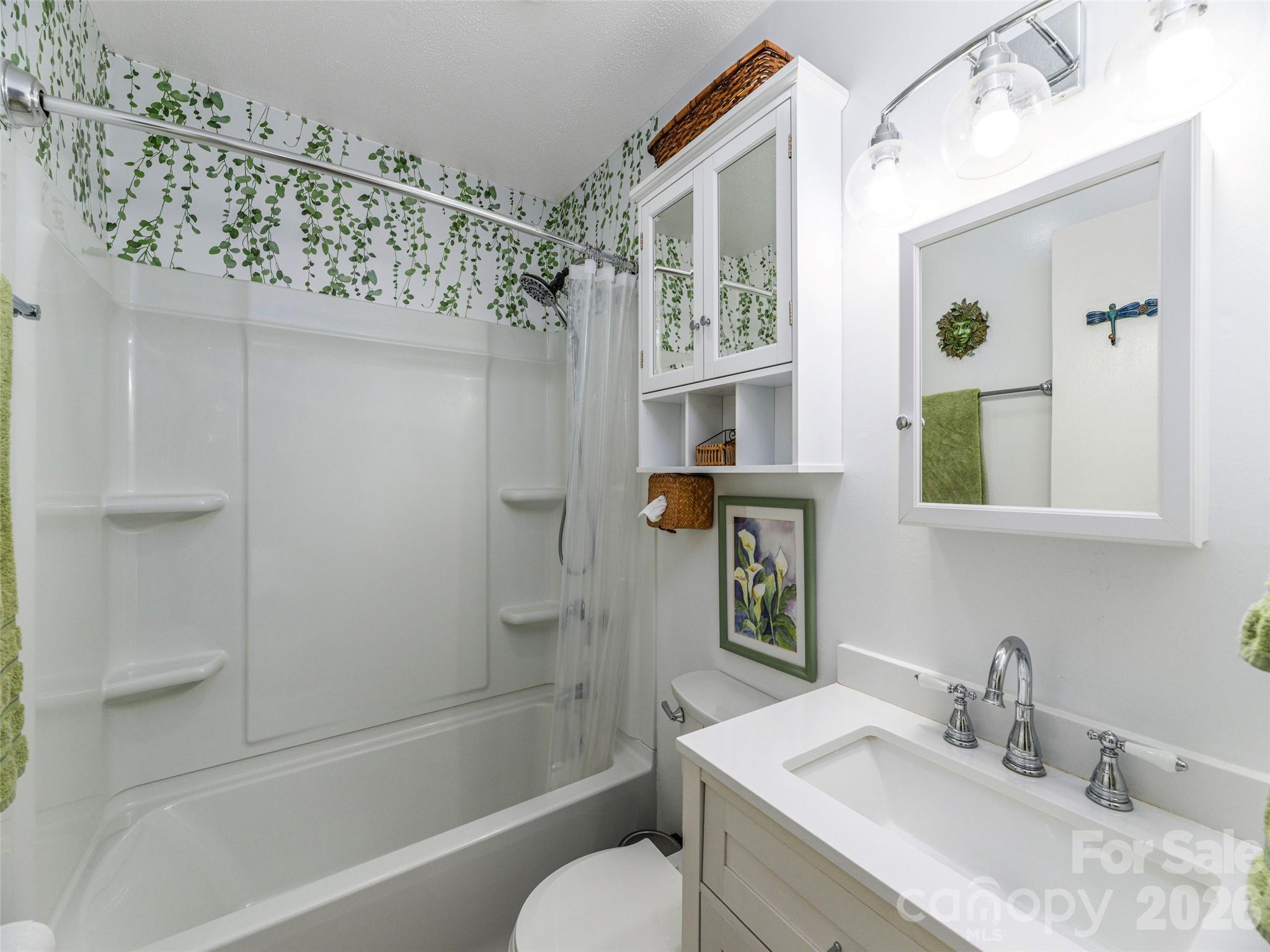 78 London Lane Property Photo 14
