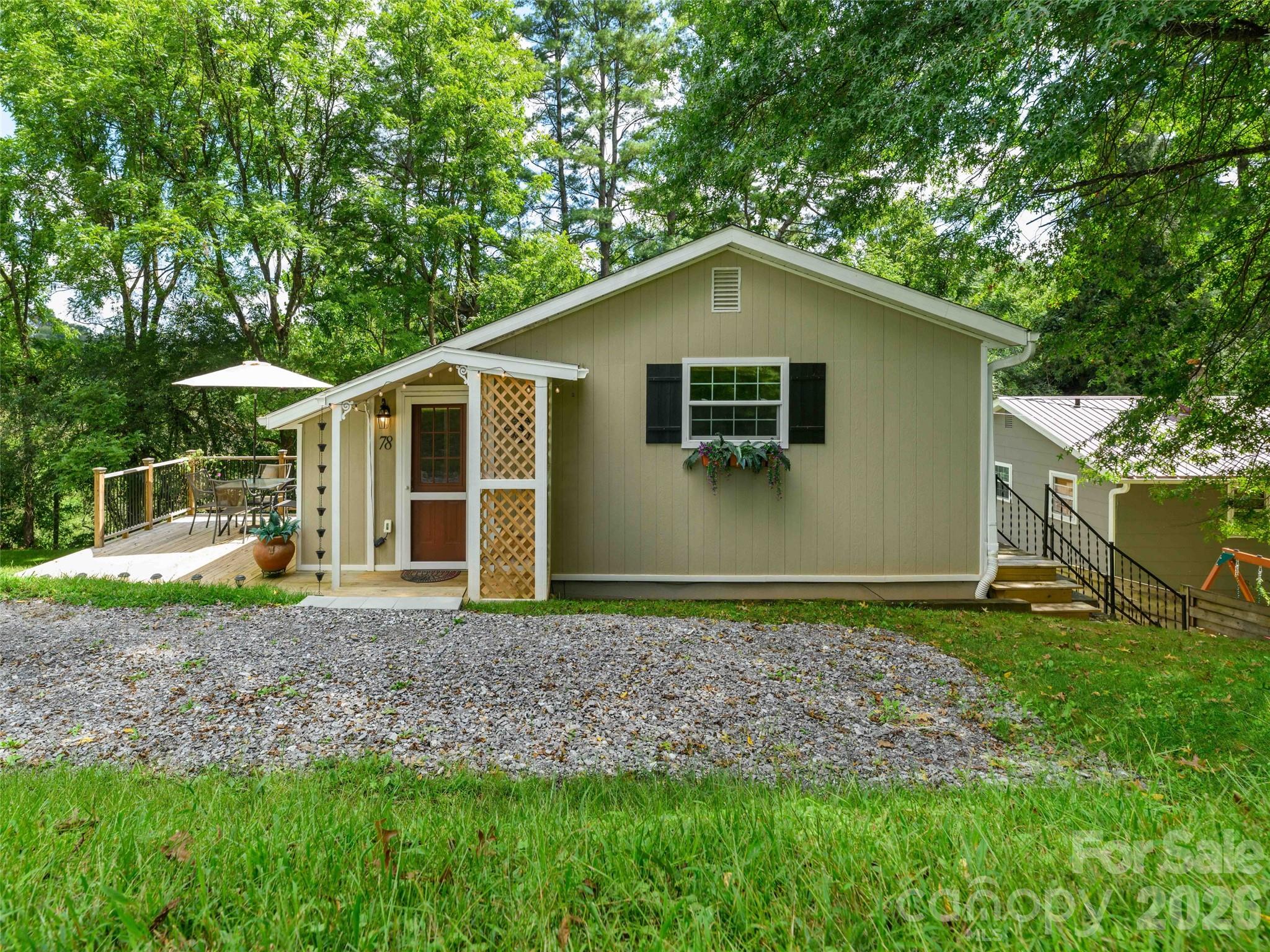 78 London Lane Property Photo 26