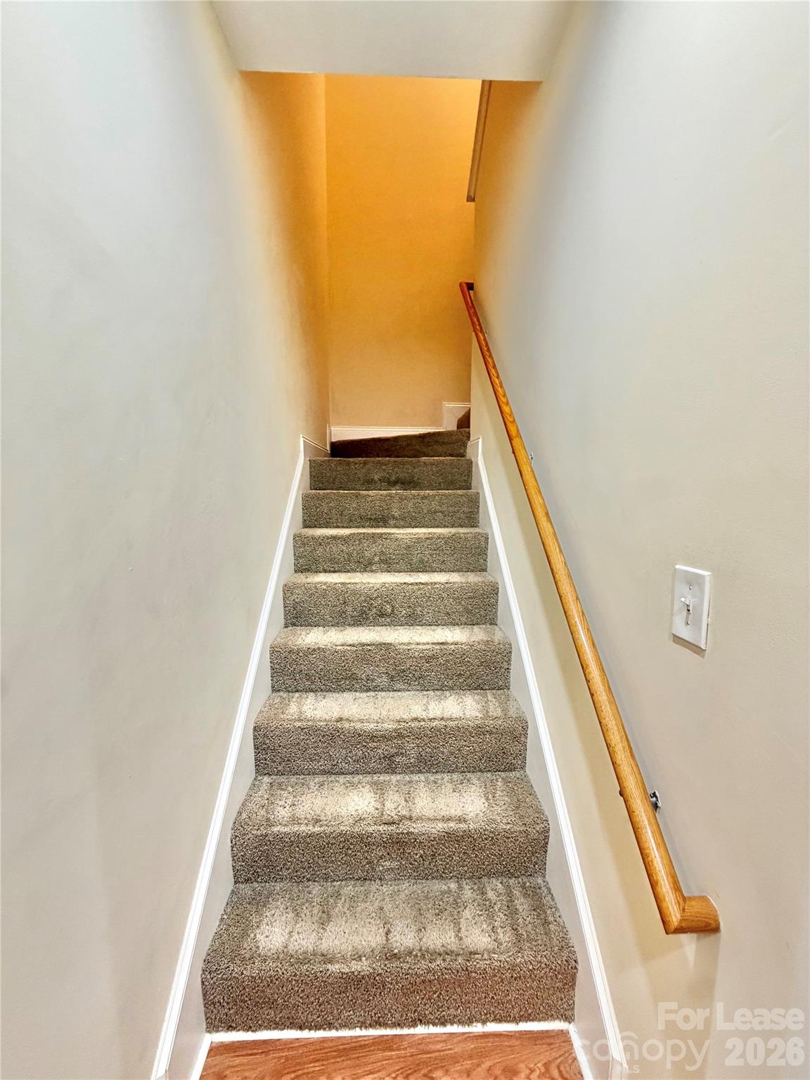 118 Sherman Oaks Lane Property Photo 8