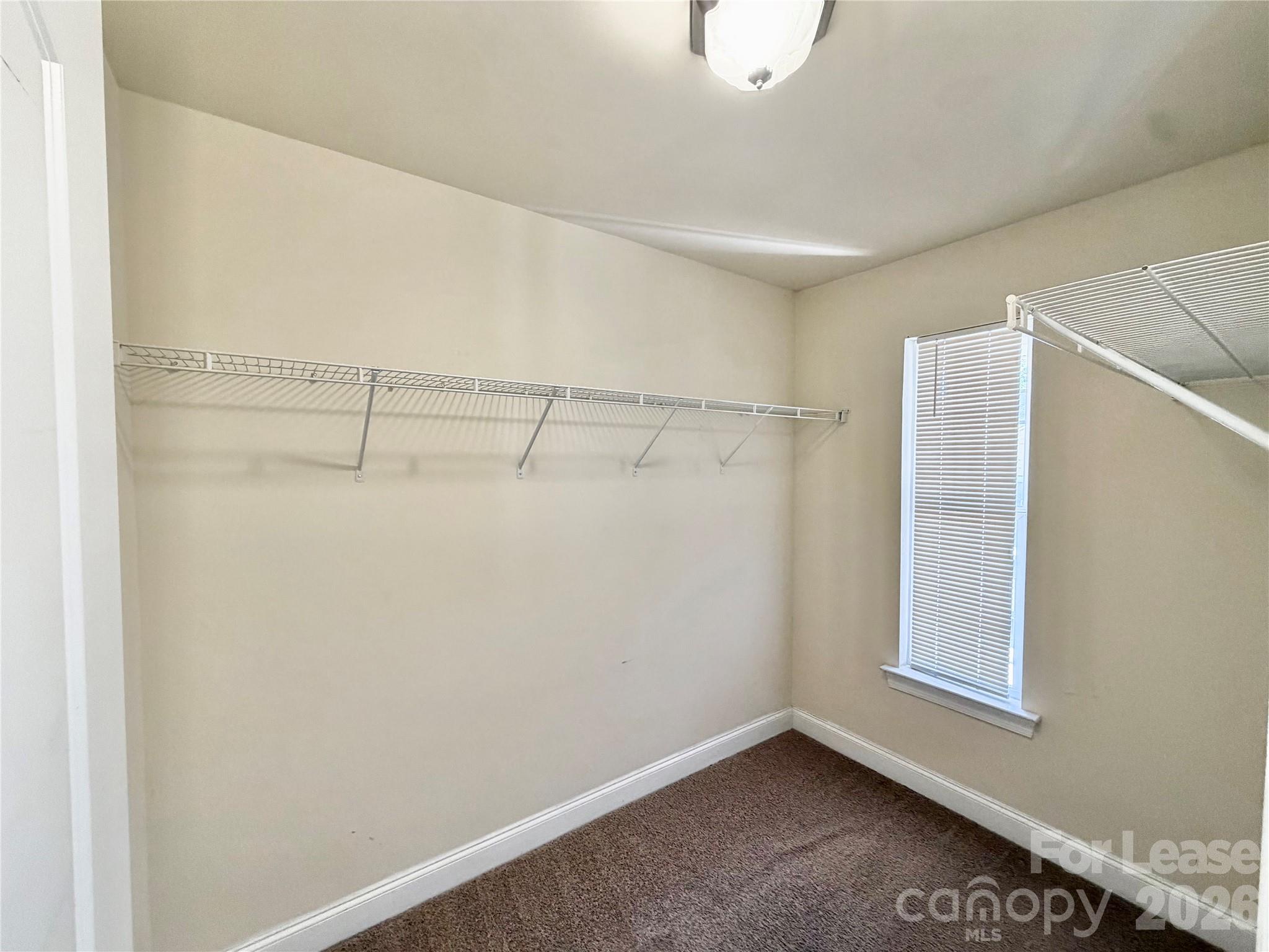 118 Sherman Oaks Lane Property Photo 11