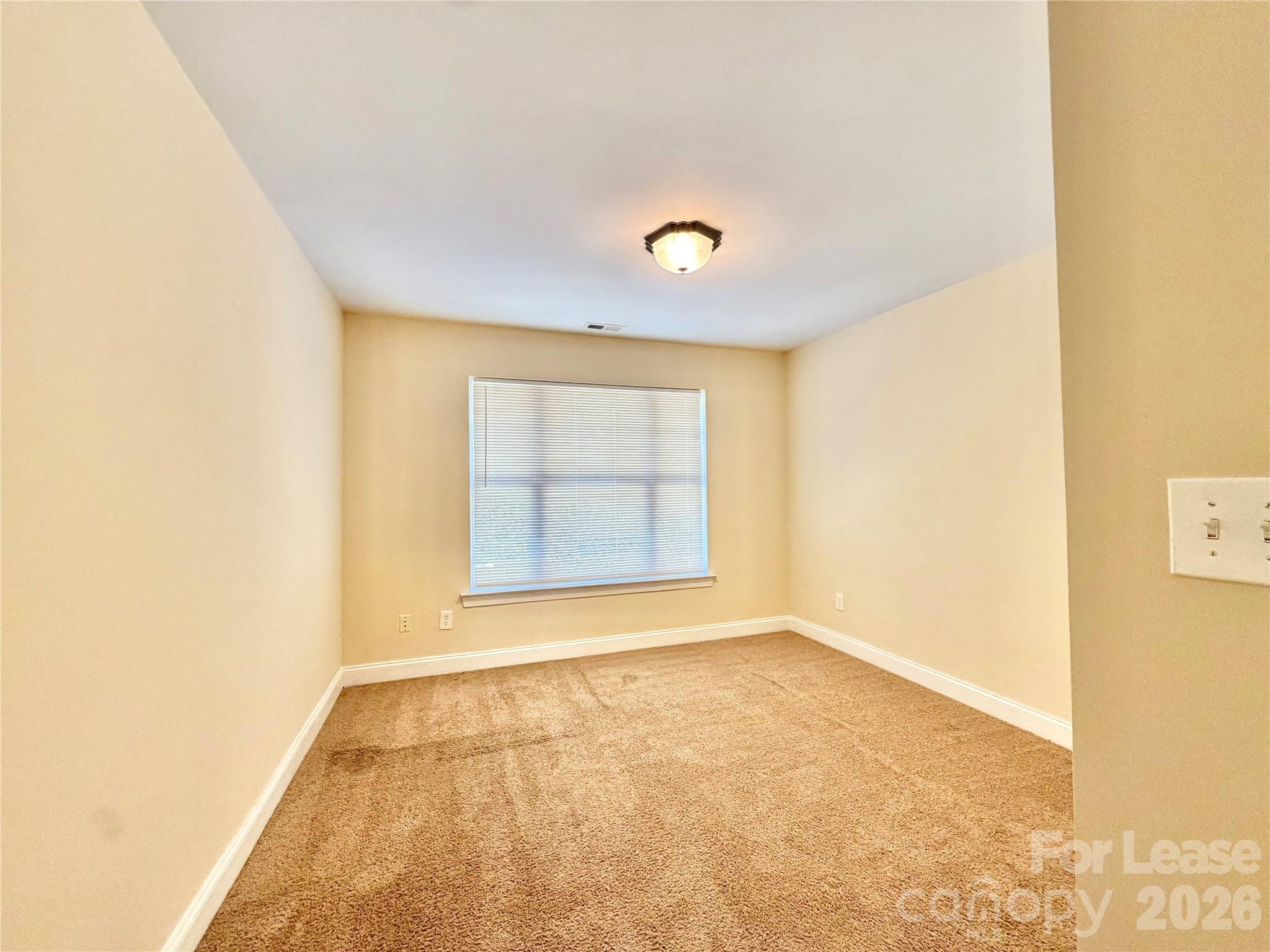 118 Sherman Oaks Lane Property Photo 14