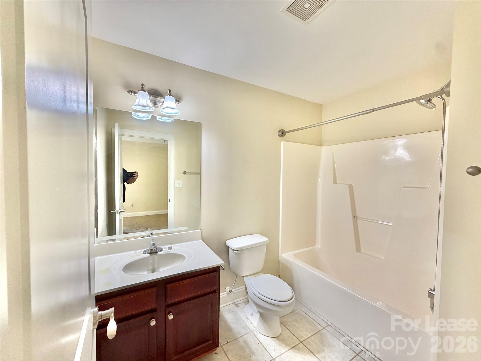 118 Sherman Oaks Lane Property Photo 15