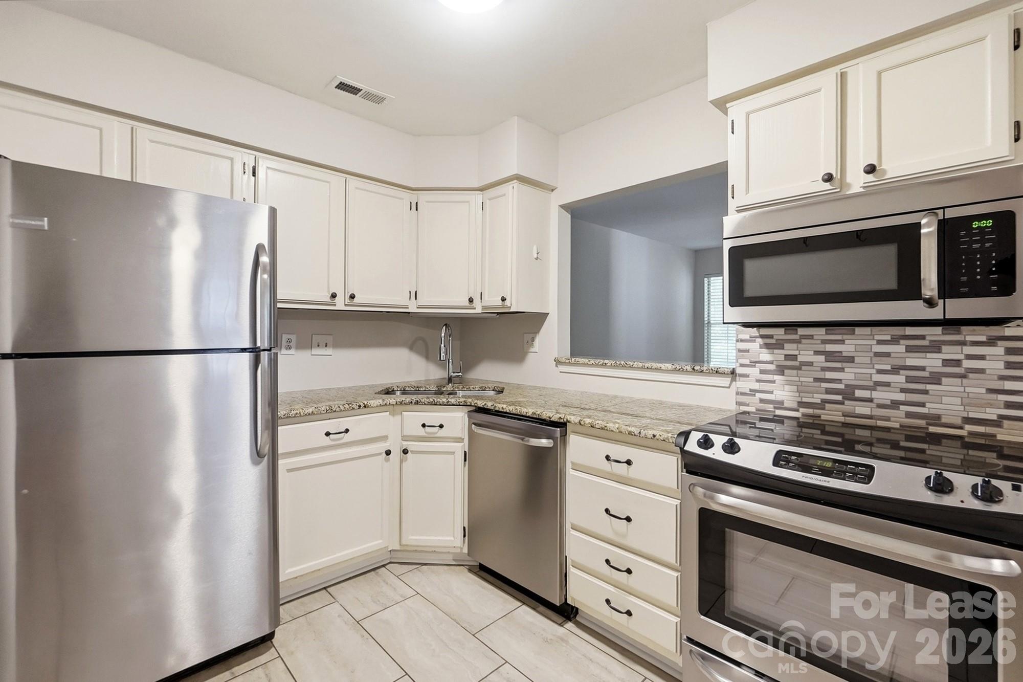 6000 Gray Gate Lane C Property Photo 11
