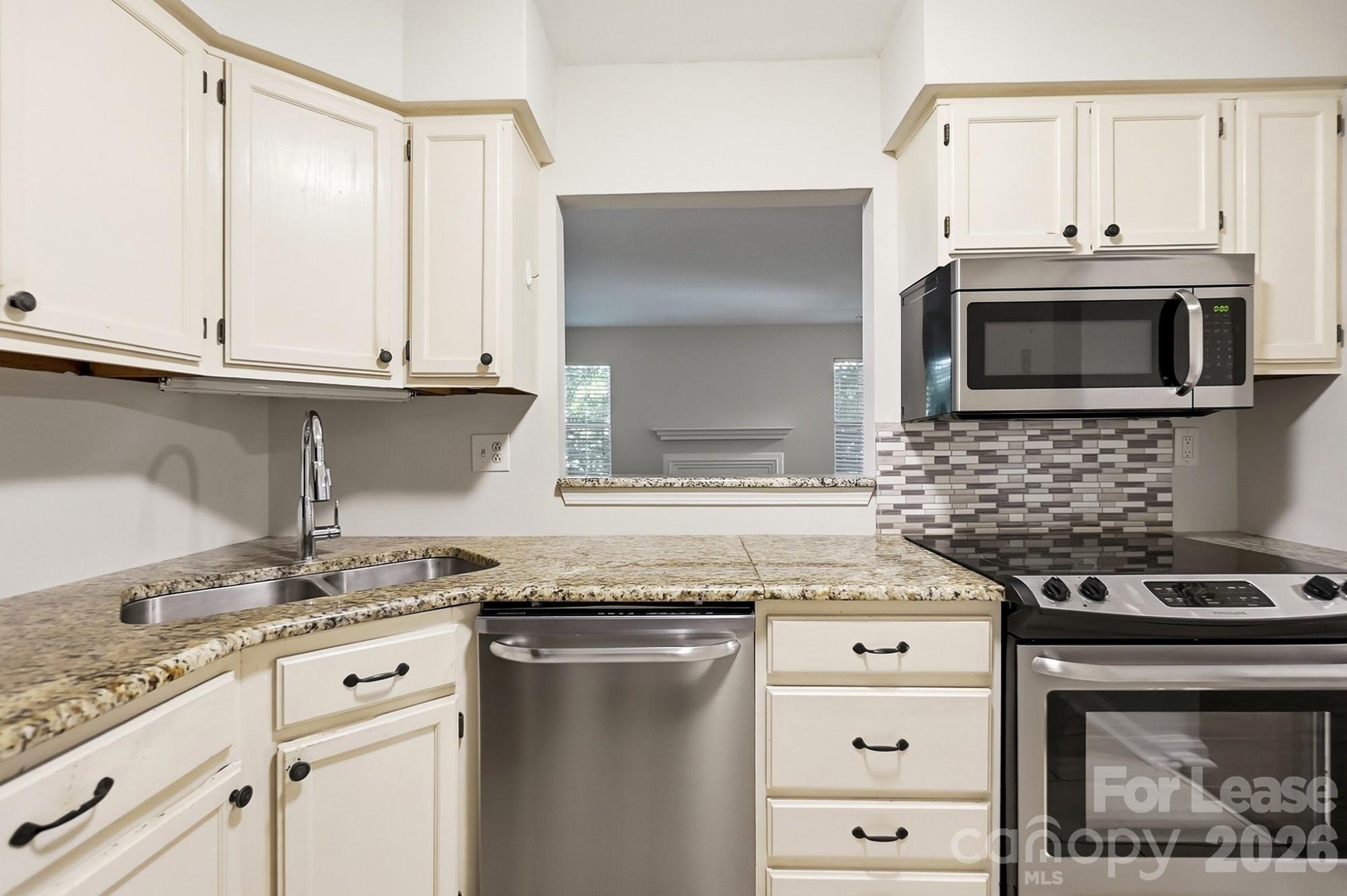 6000 Gray Gate Lane C Property Photo 12