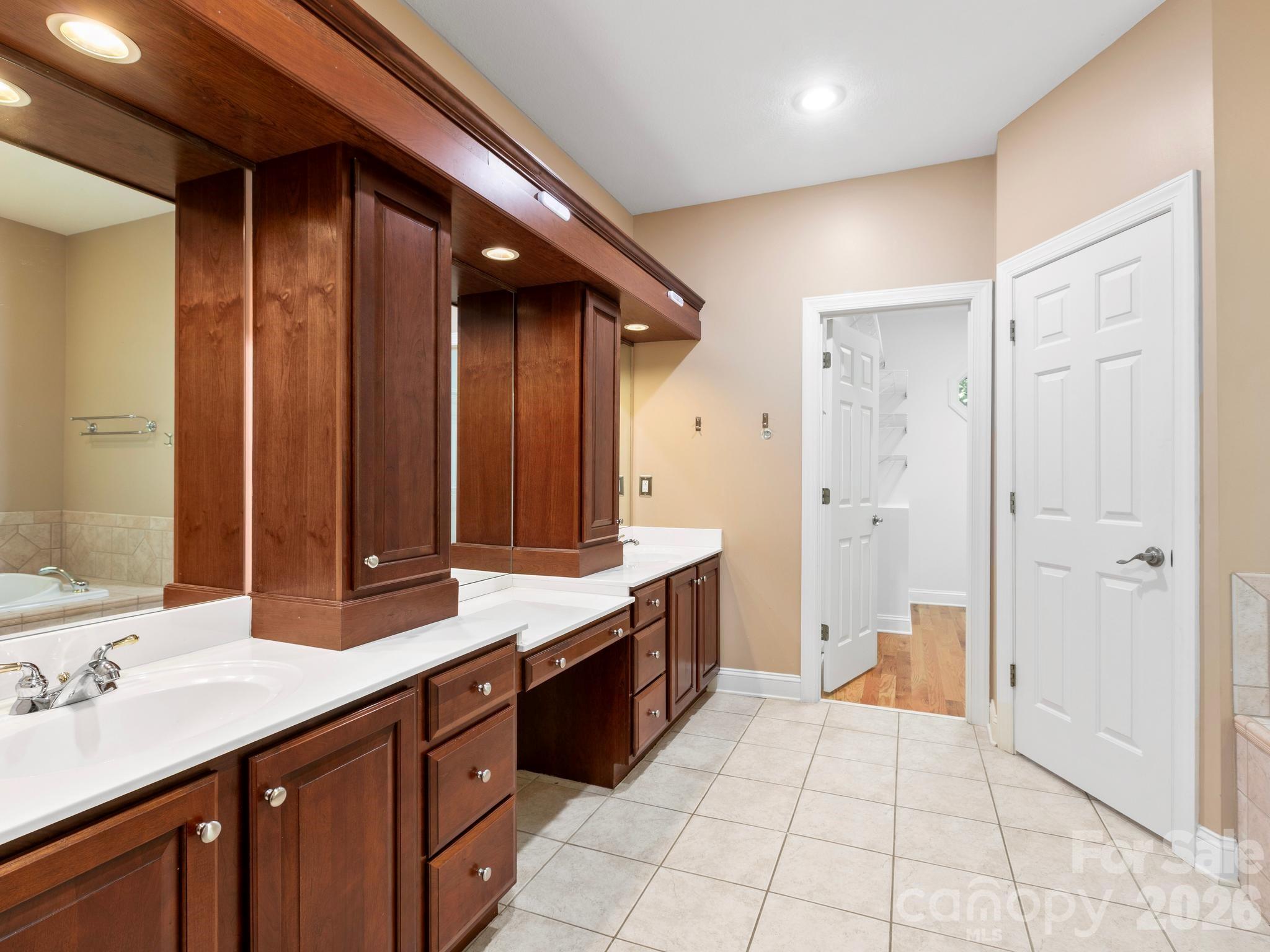 7 Round Robin Lane Property Photo 12