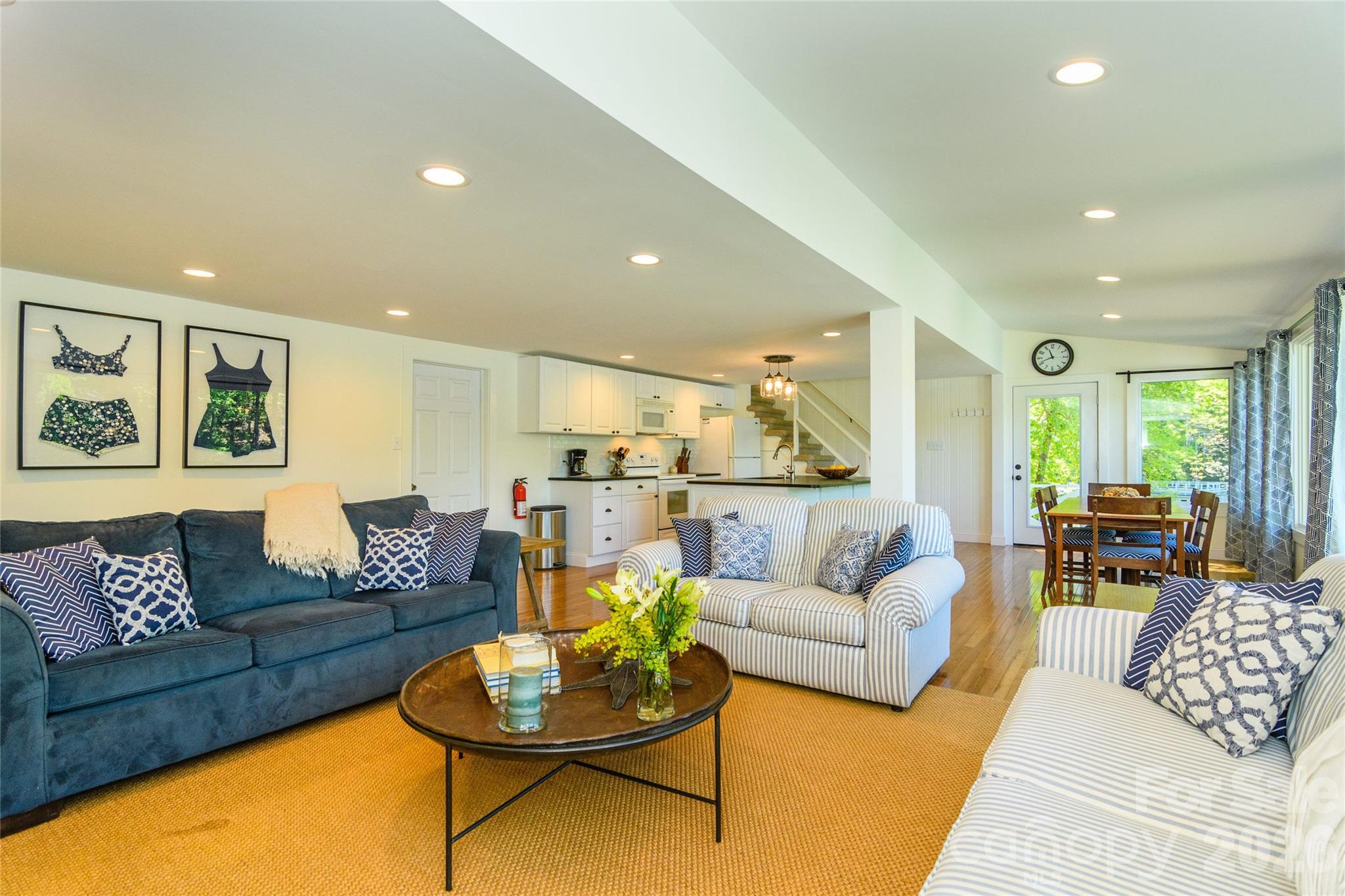 138 Hummingbird Cove Property Photo 5