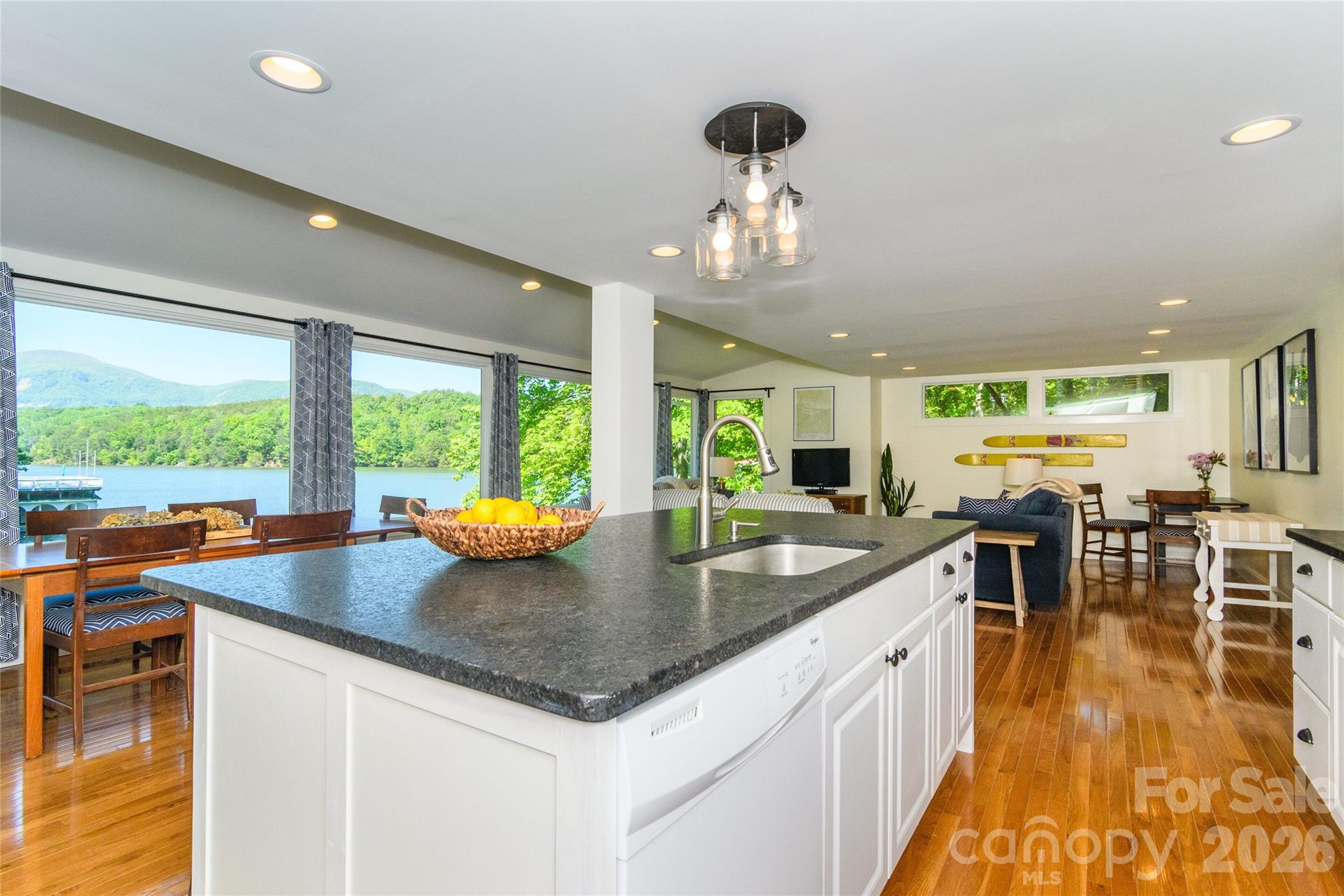 138 Hummingbird Cove Property Photo 6