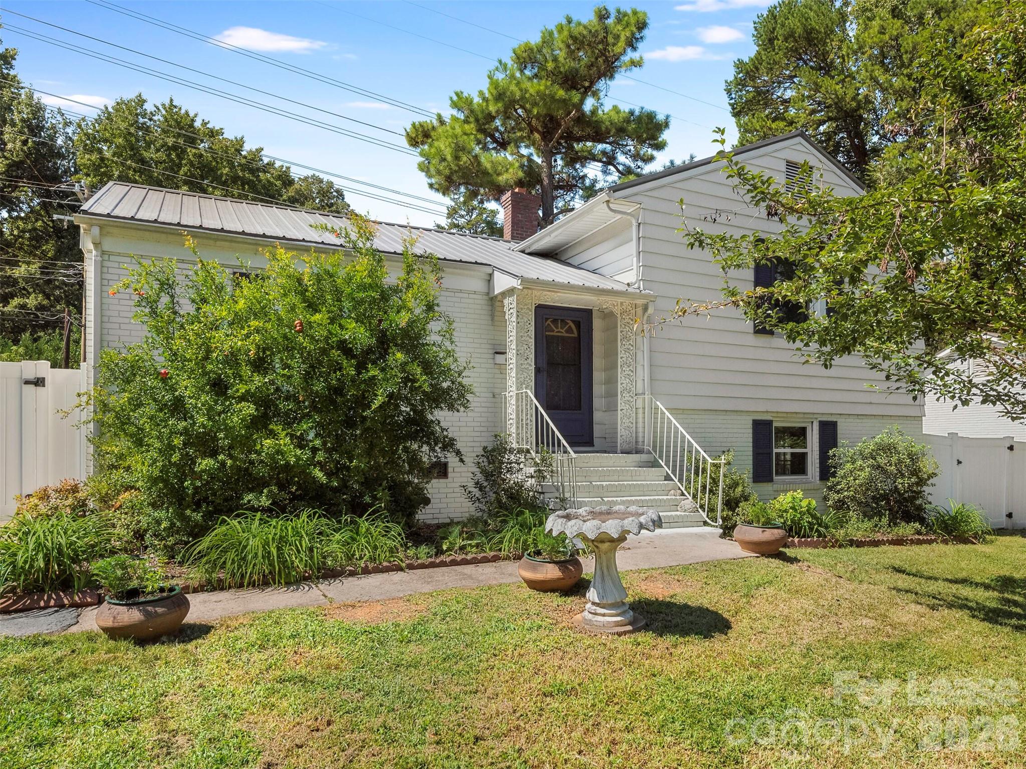 5208 Furman Place Property Photo 1
