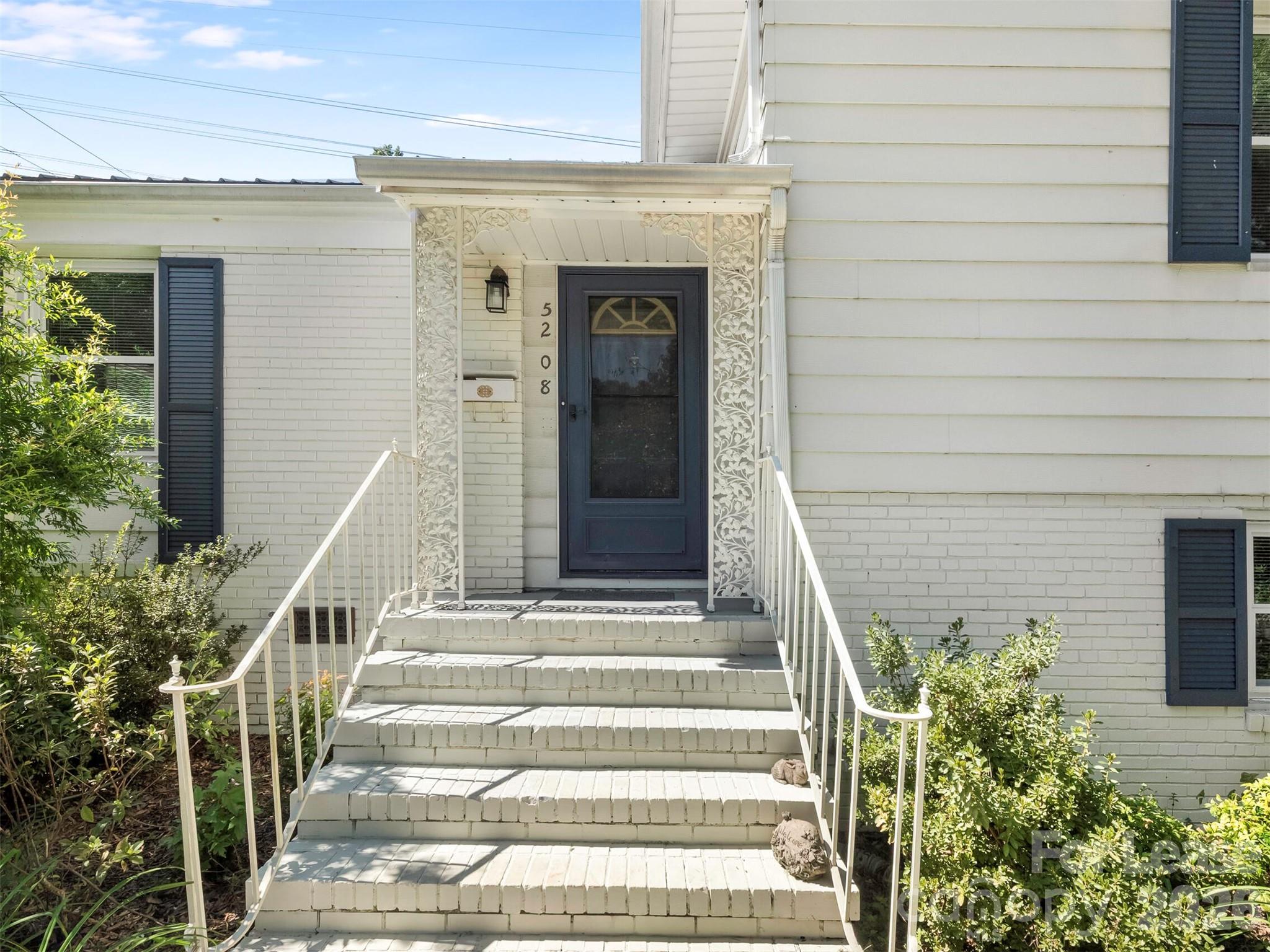 5208 Furman Place Property Photo 2